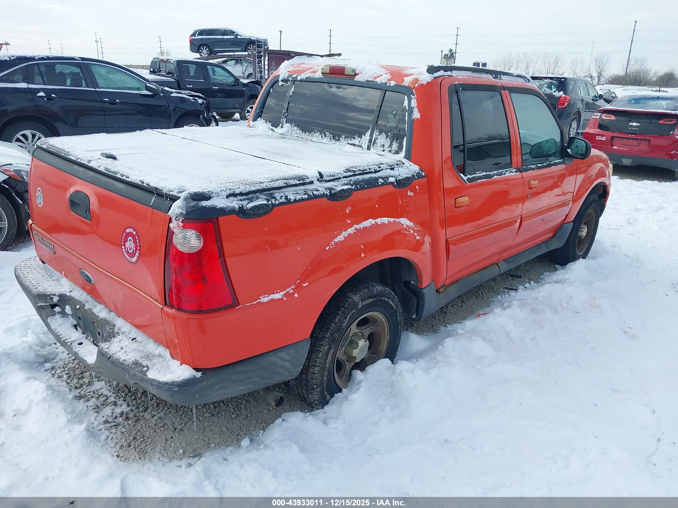 FORD EXPLORER image 4