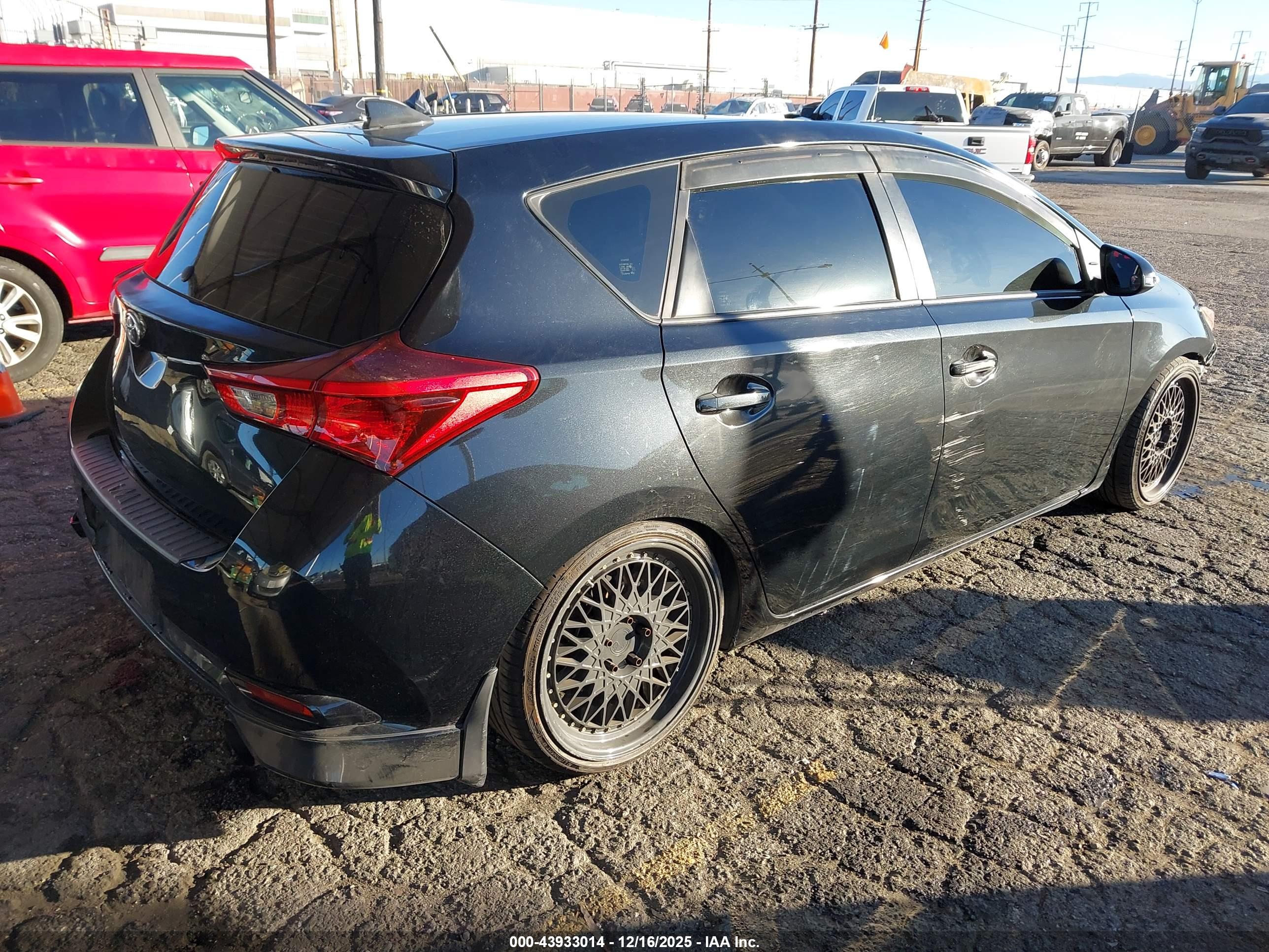 TOYOTA COROLLA image 4
