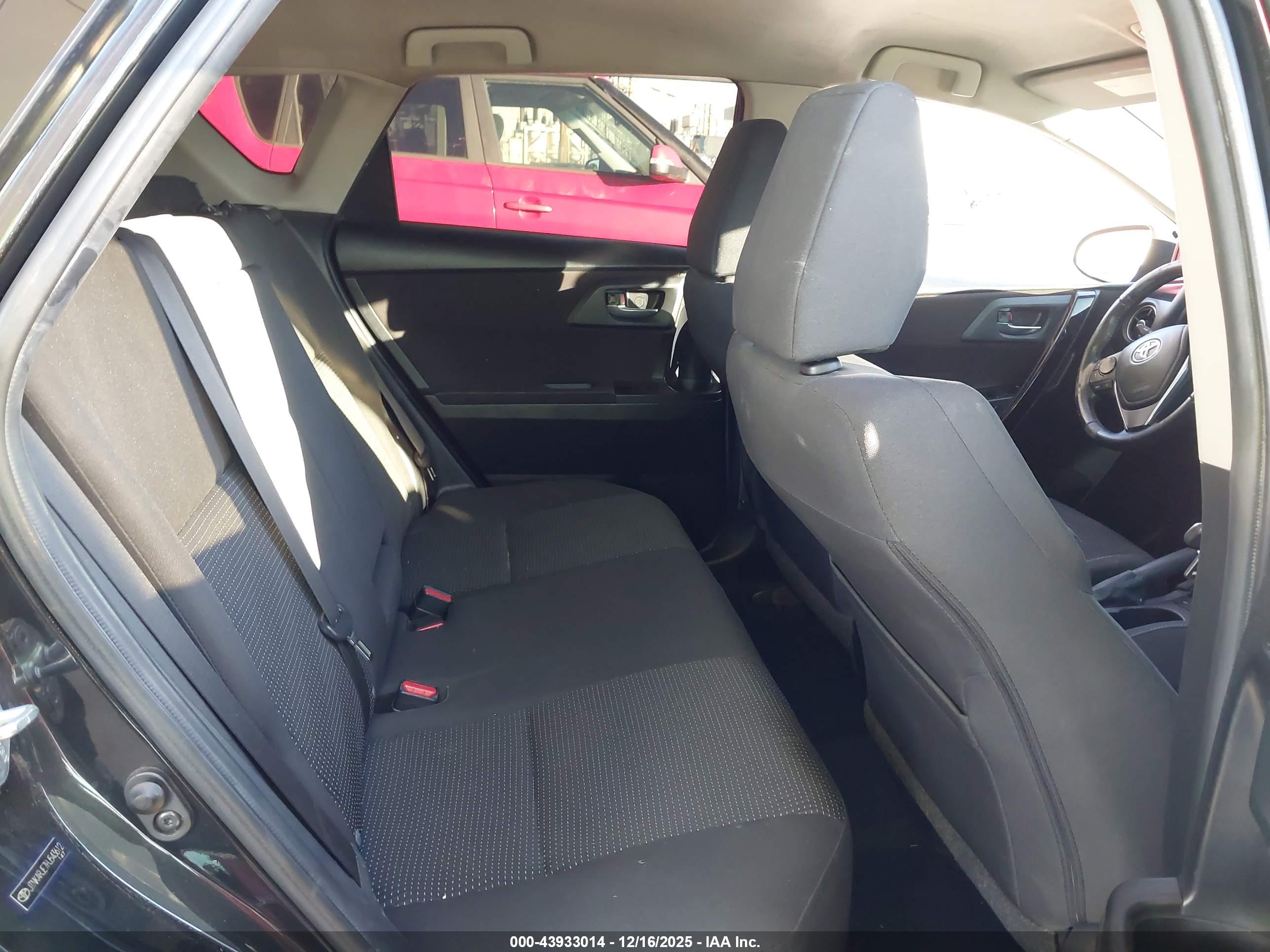 TOYOTA COROLLA image 8