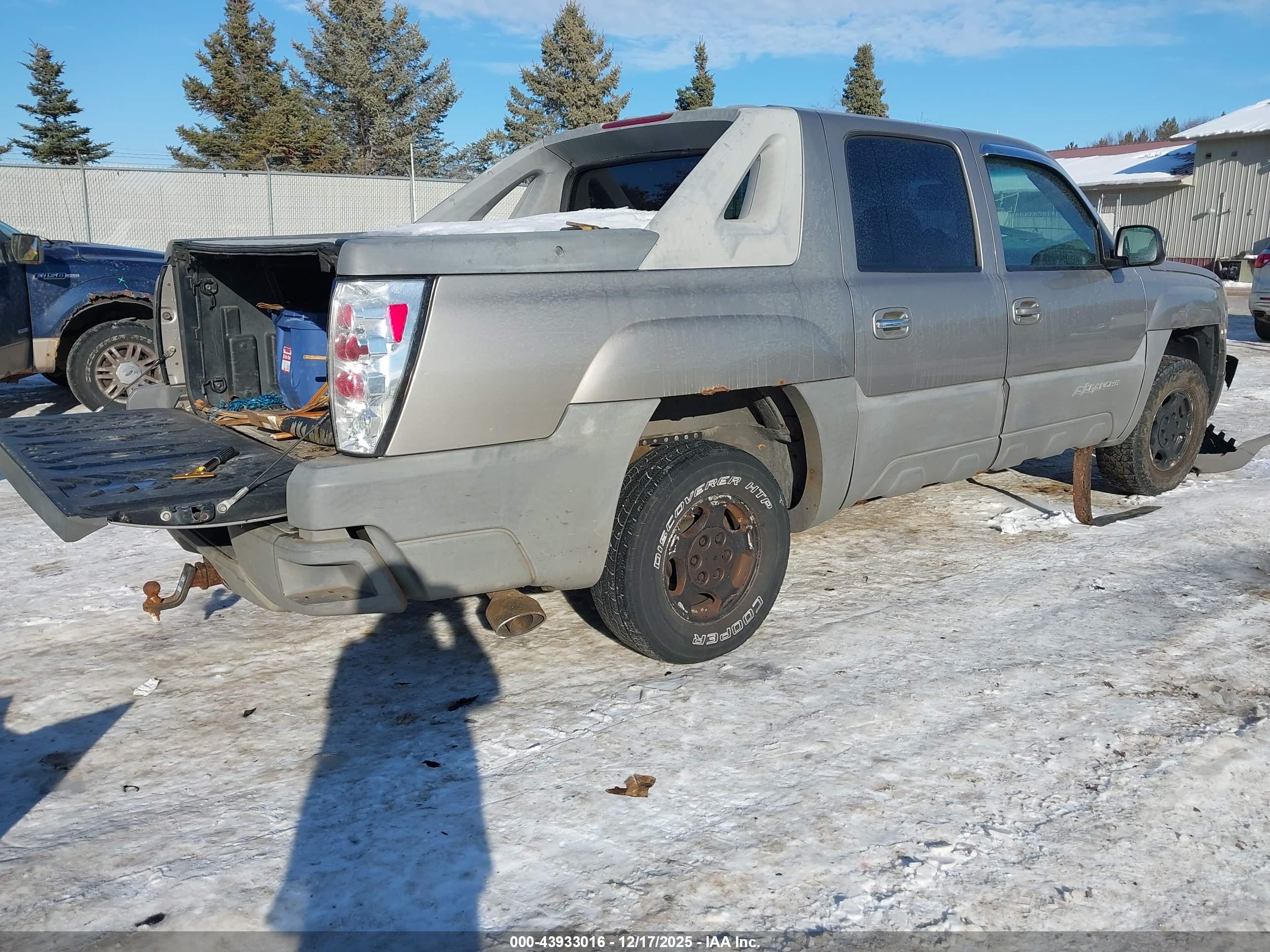 CHEVROLET AVALANCHE image 4