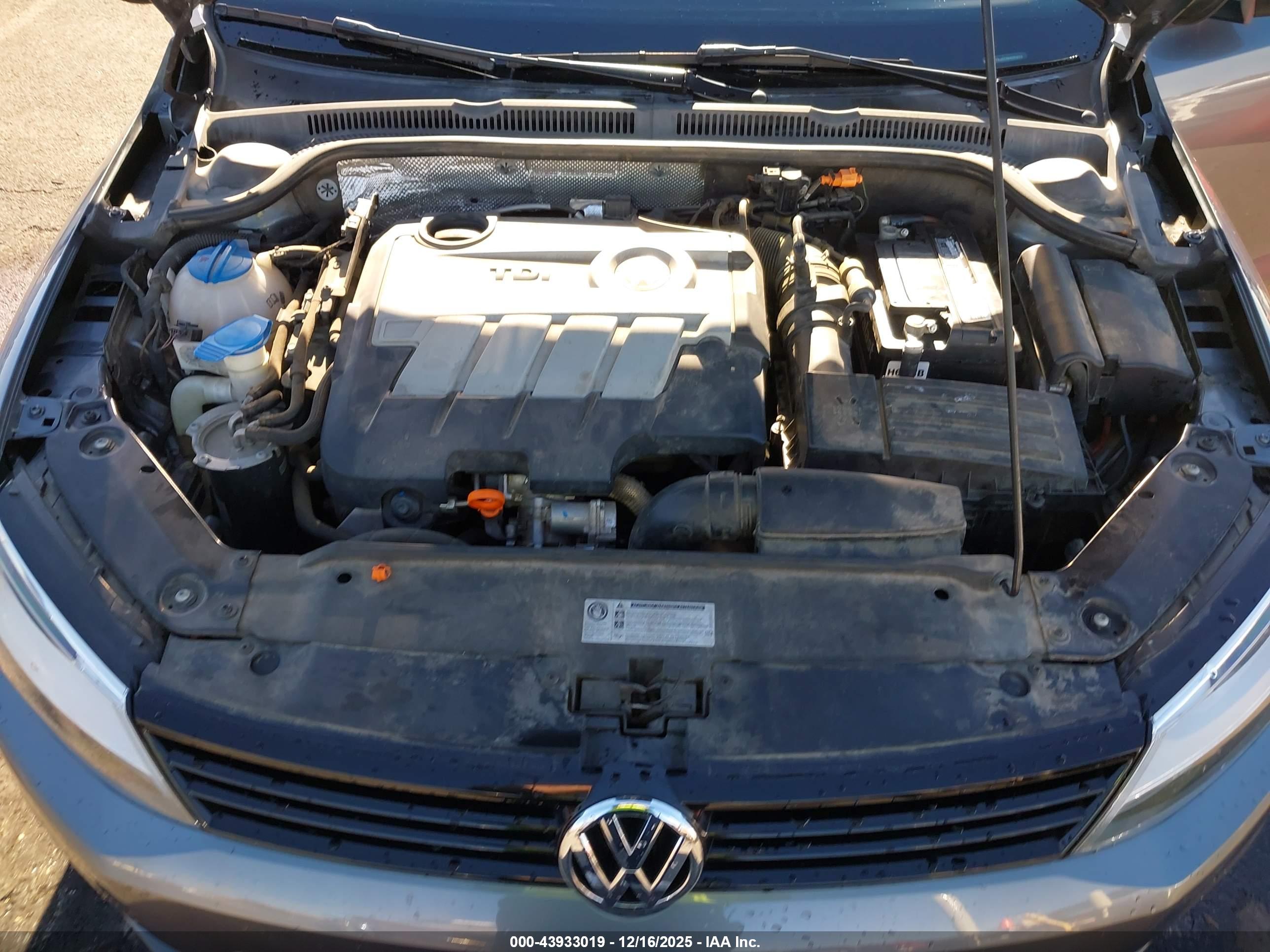 VOLKSWAGEN JETTA image 10