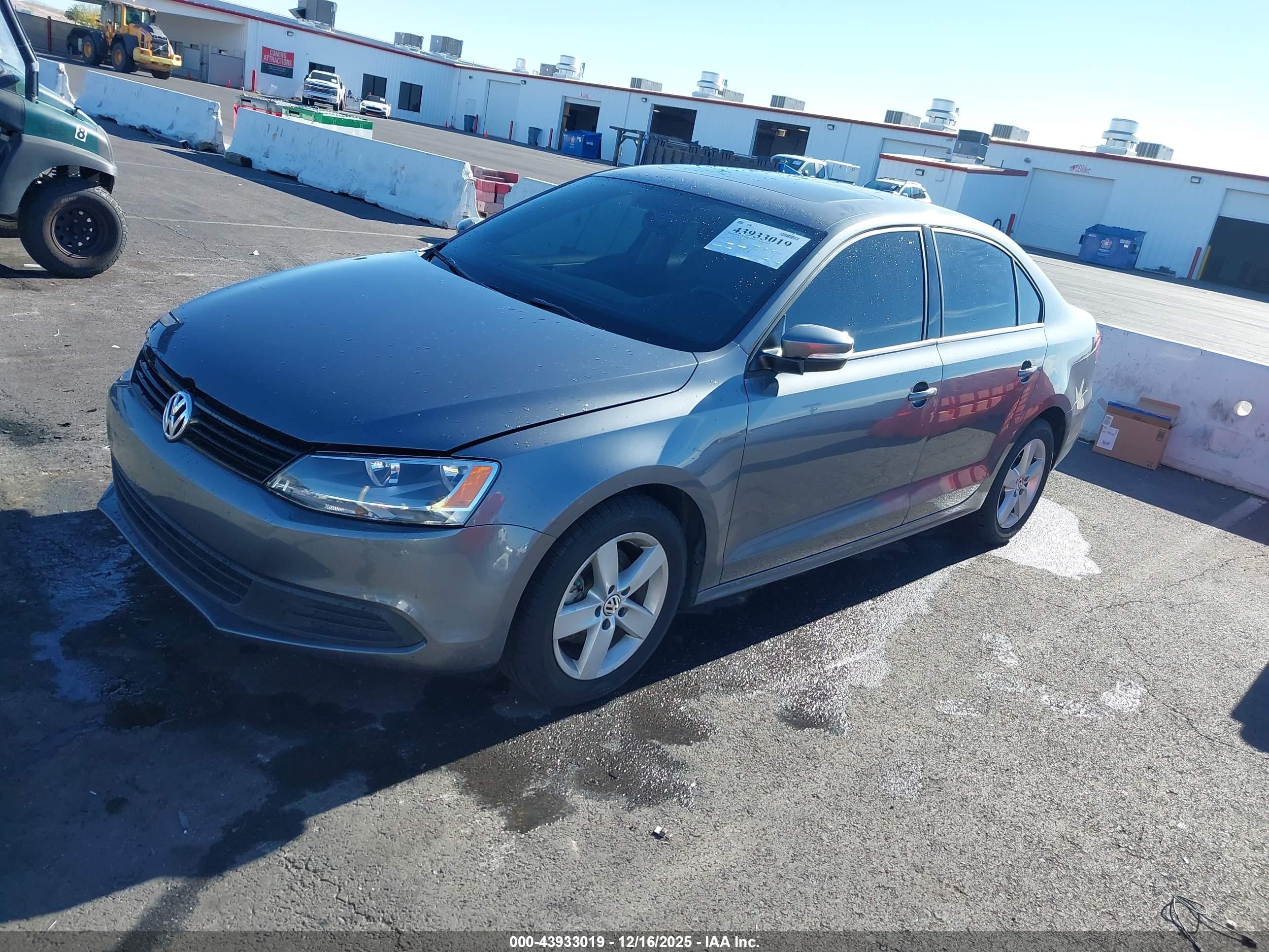 VOLKSWAGEN JETTA image 2