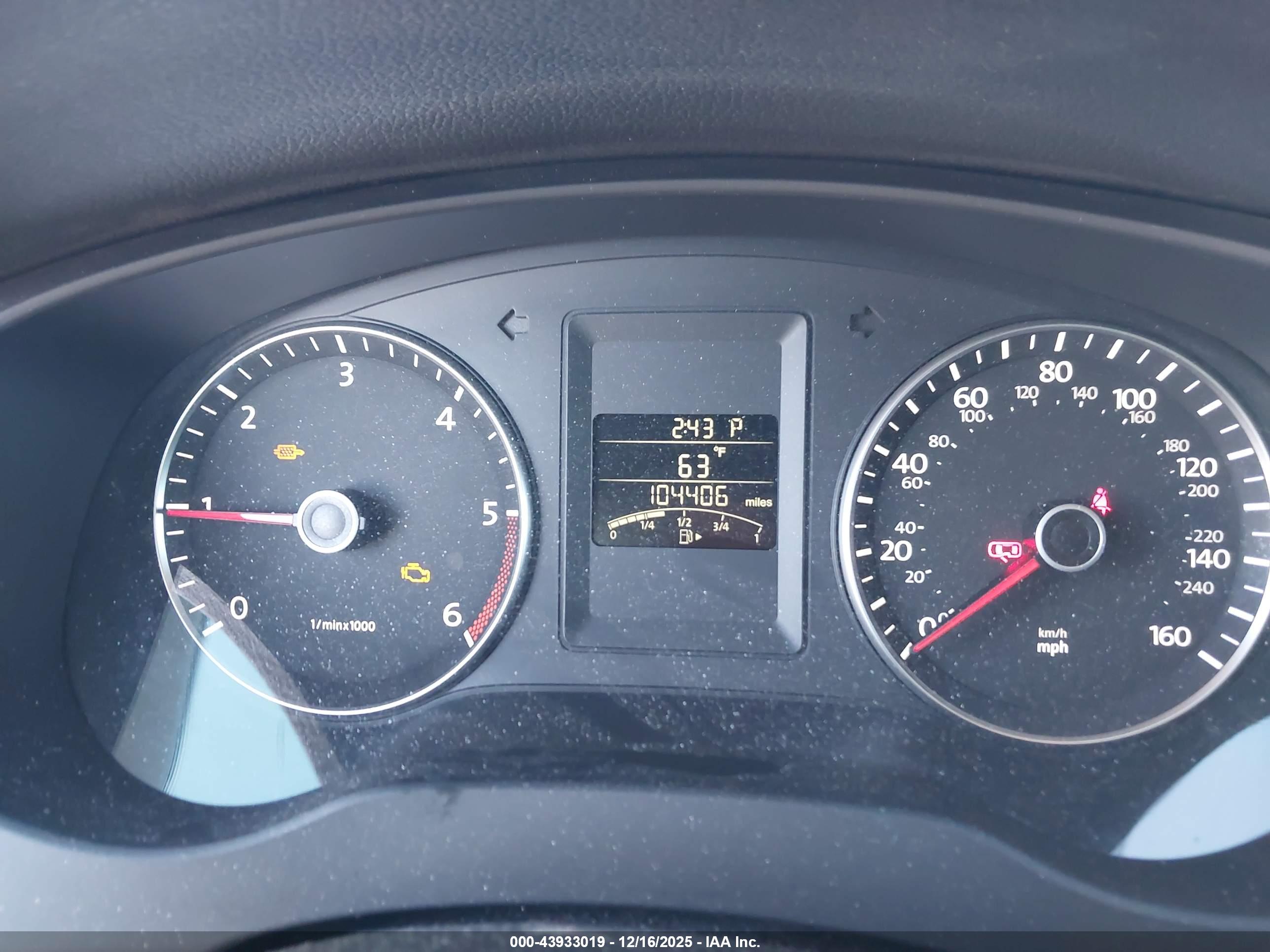 VOLKSWAGEN JETTA image 7
