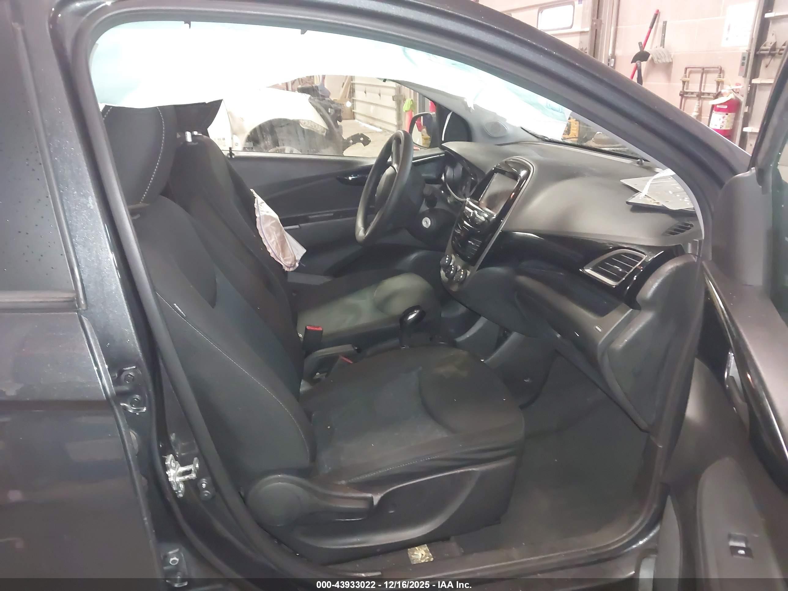 CHEVROLET SPARK image 5