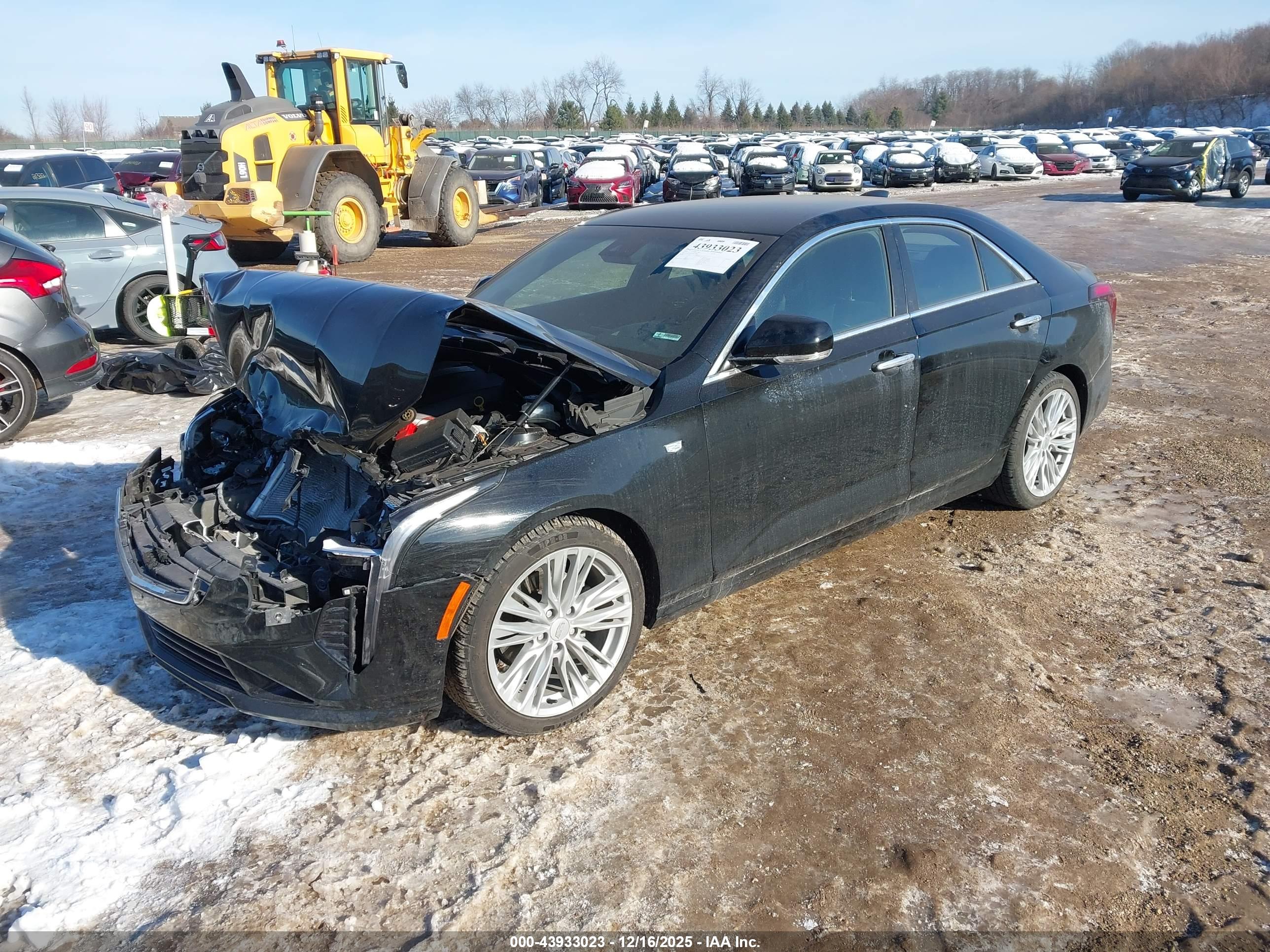 CADILLAC CT4 image 2