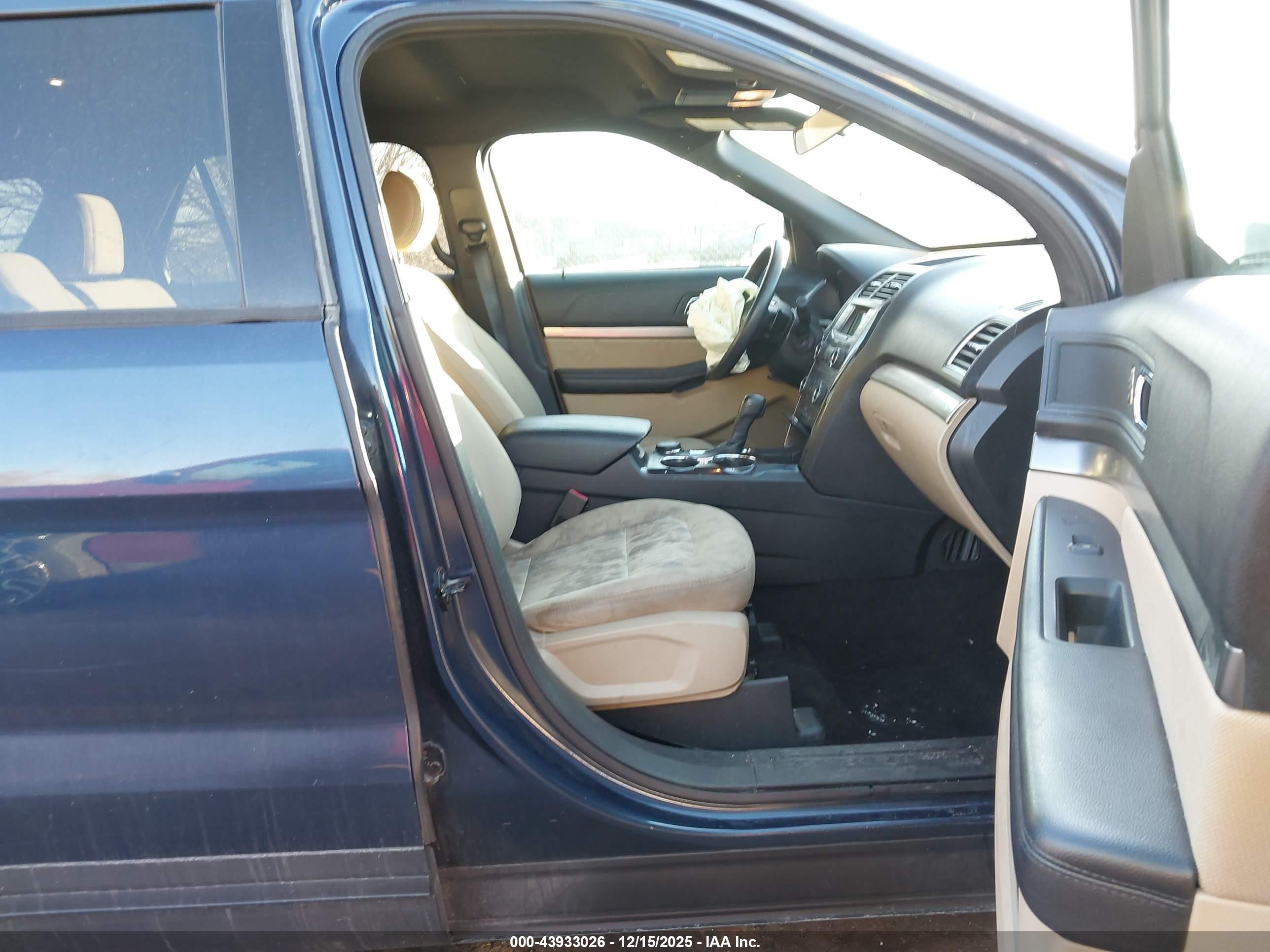 FORD EXPLORER image 5