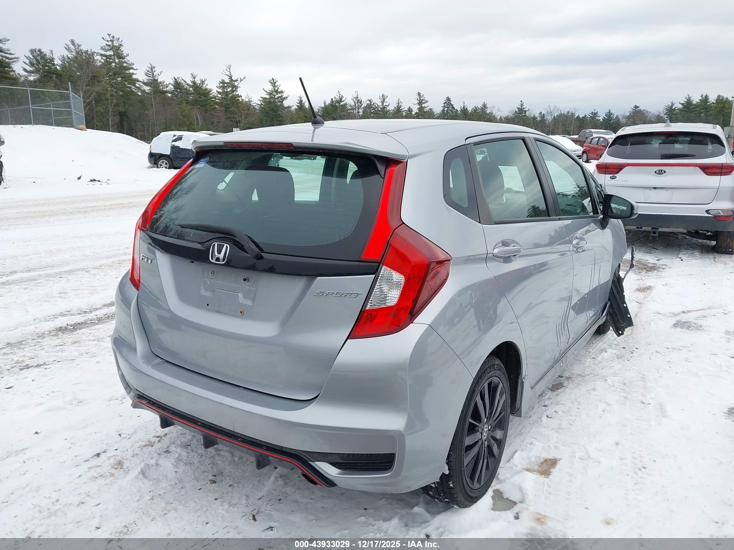 HONDA FIT image 4