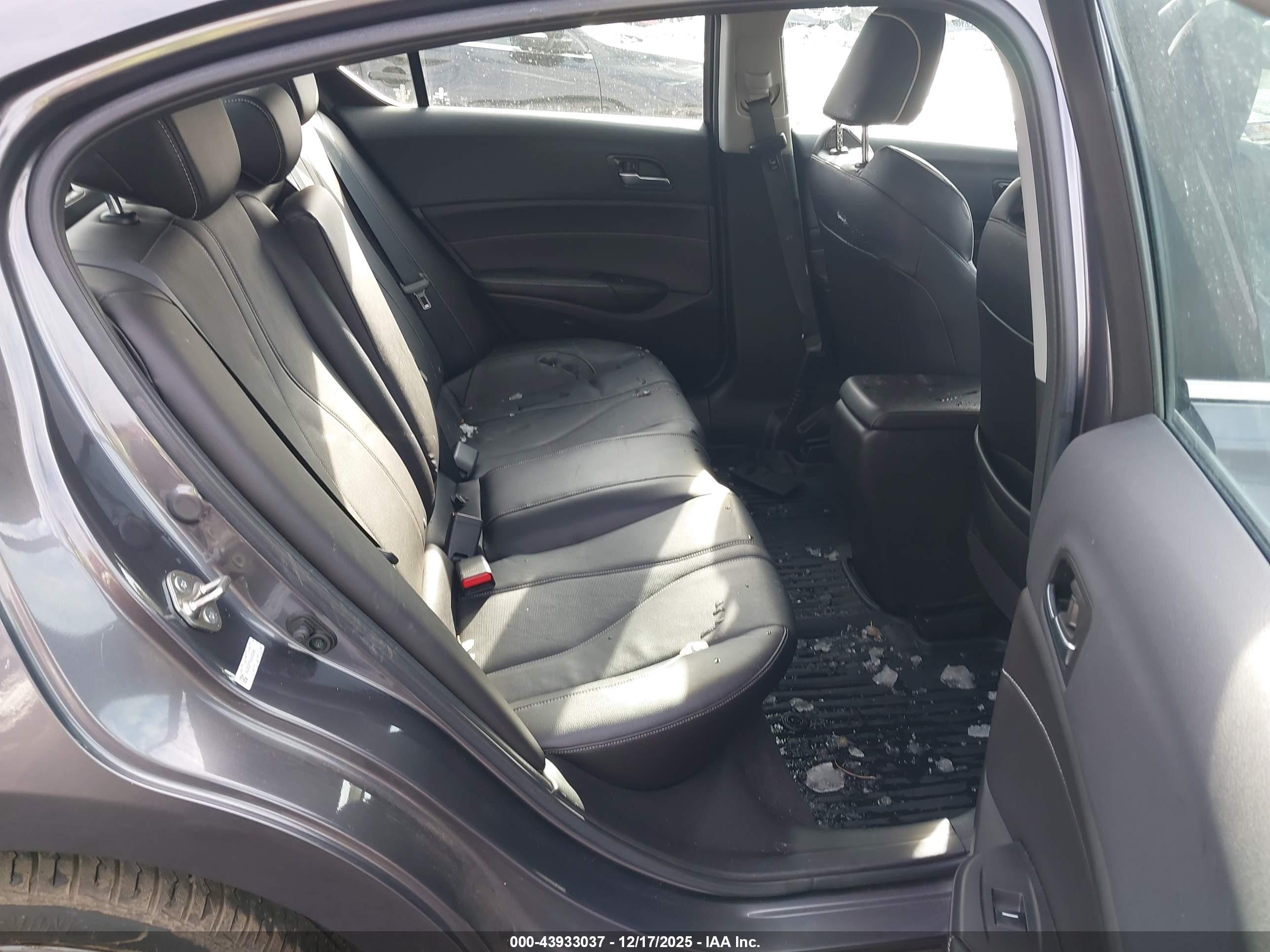 ACURA ILX image 8