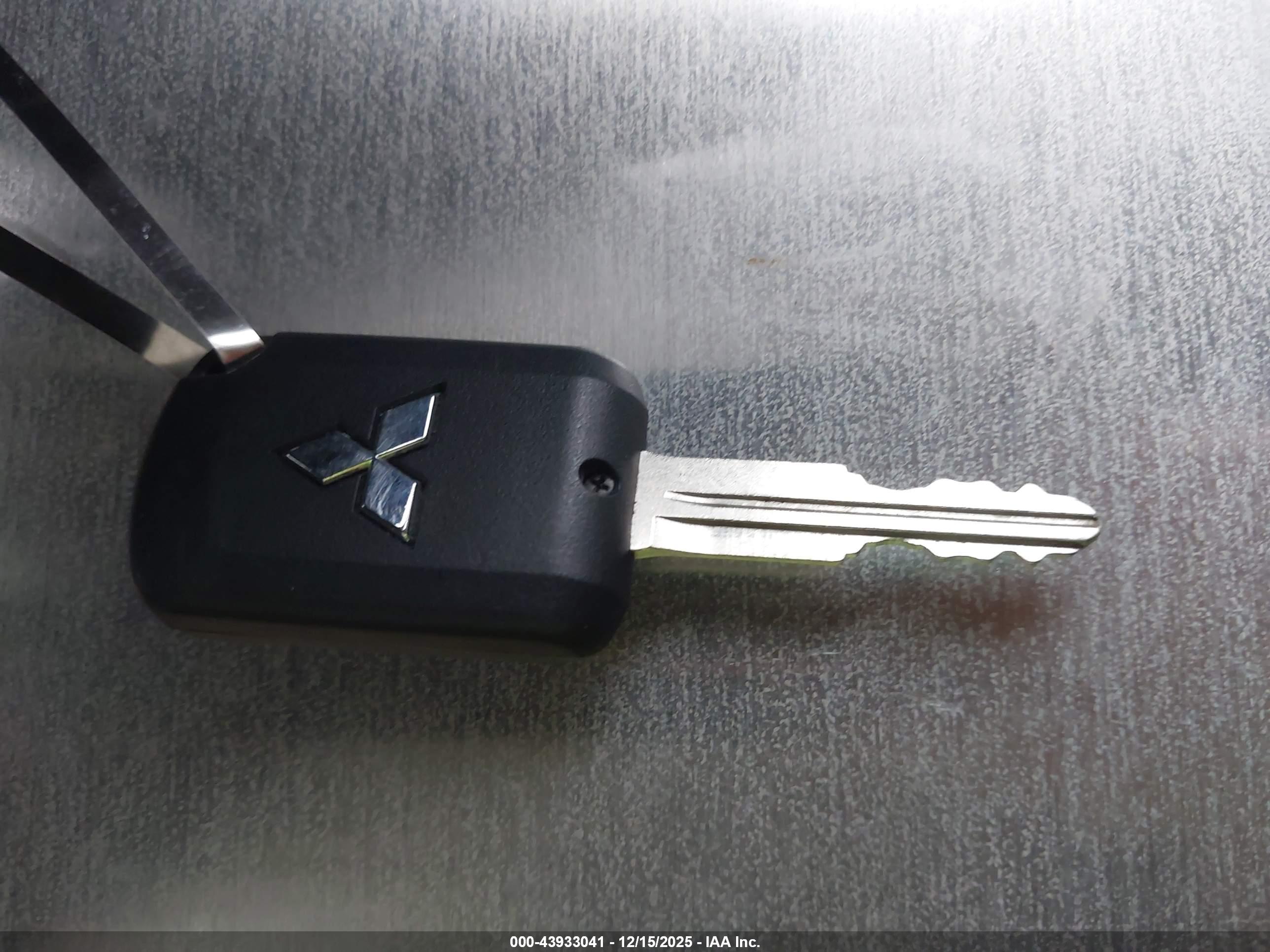 MITSUBISHI MIRAGE image 11