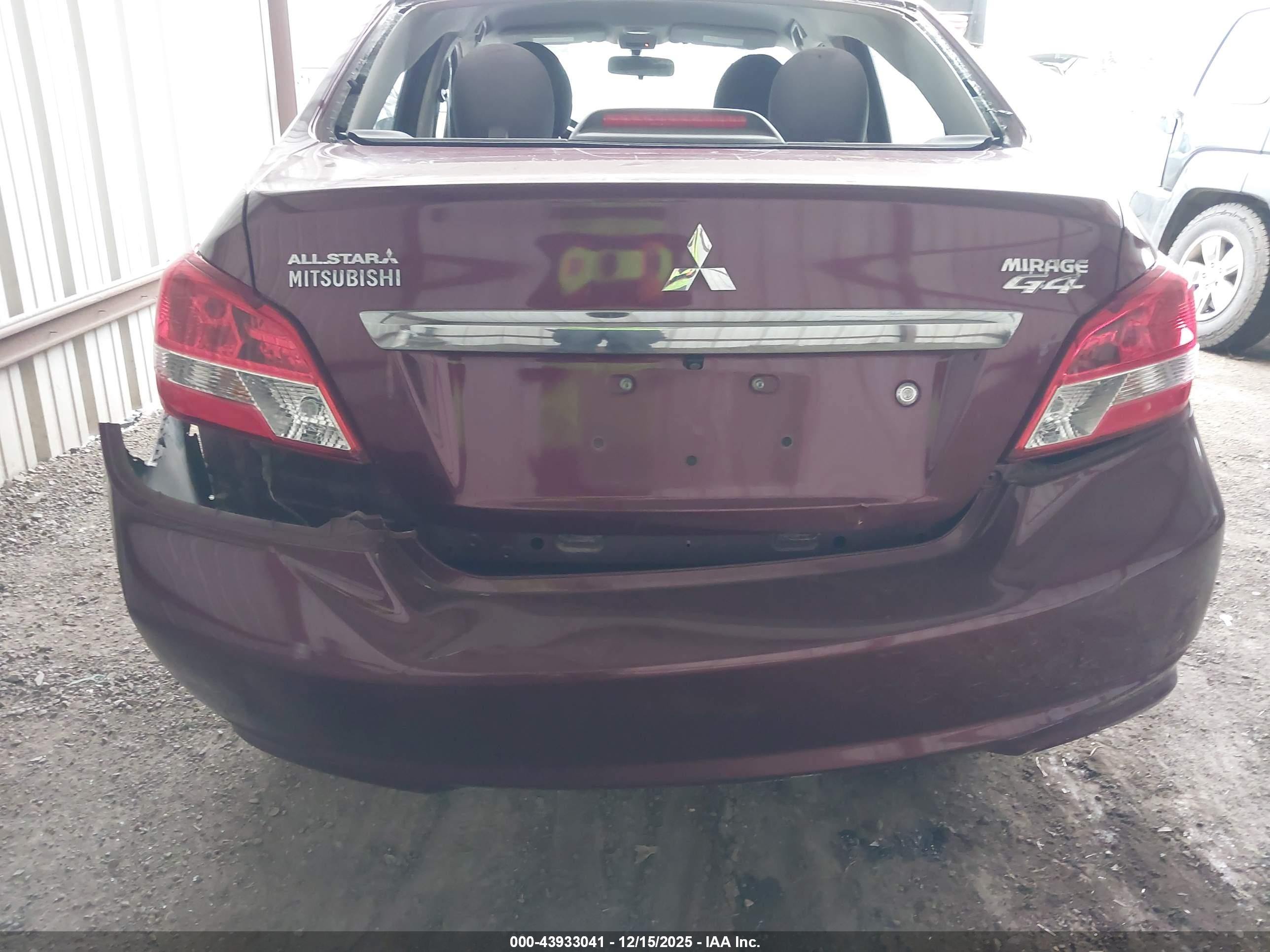 MITSUBISHI MIRAGE image 6