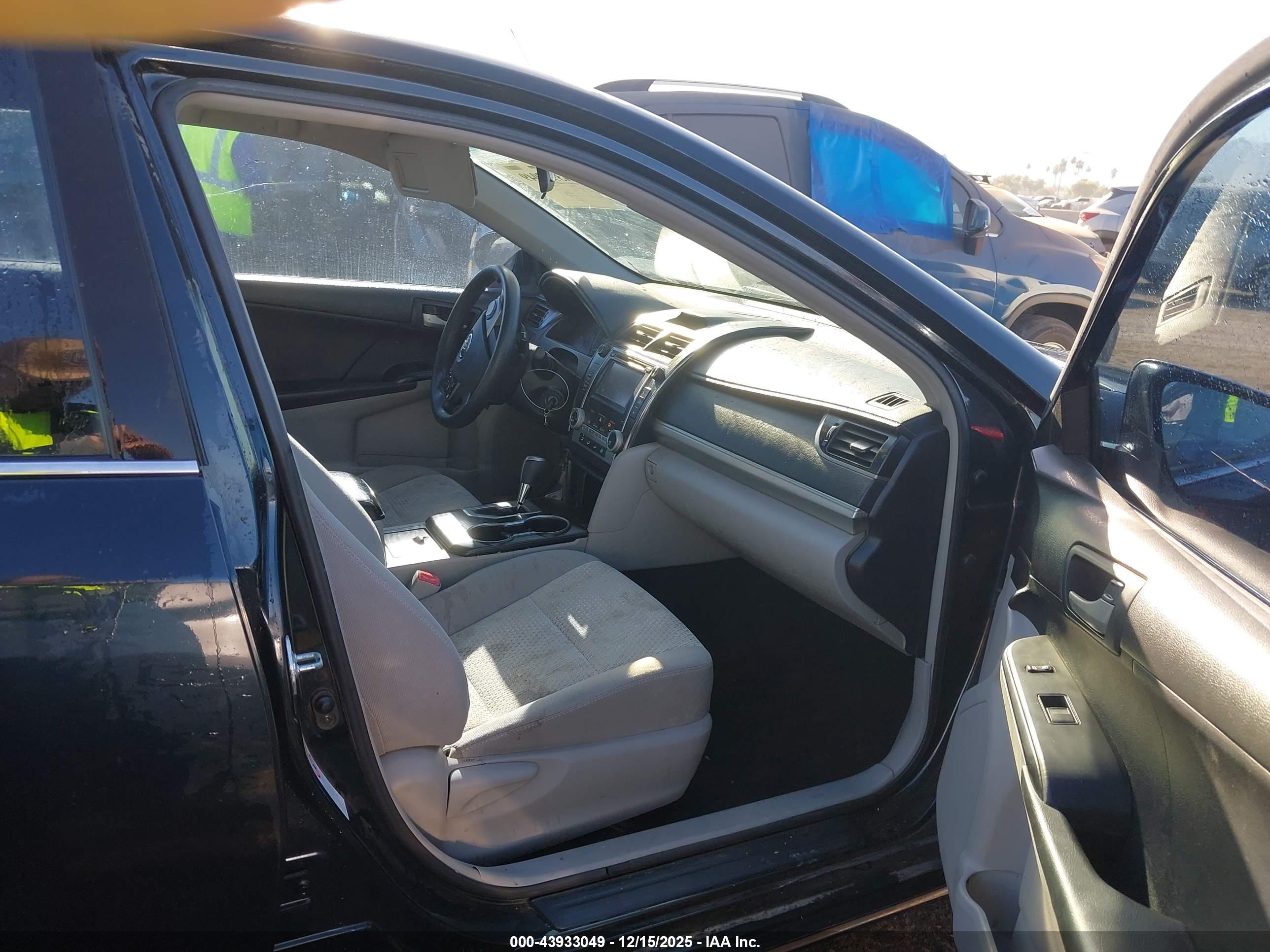 TOYOTA CAMRY image 5