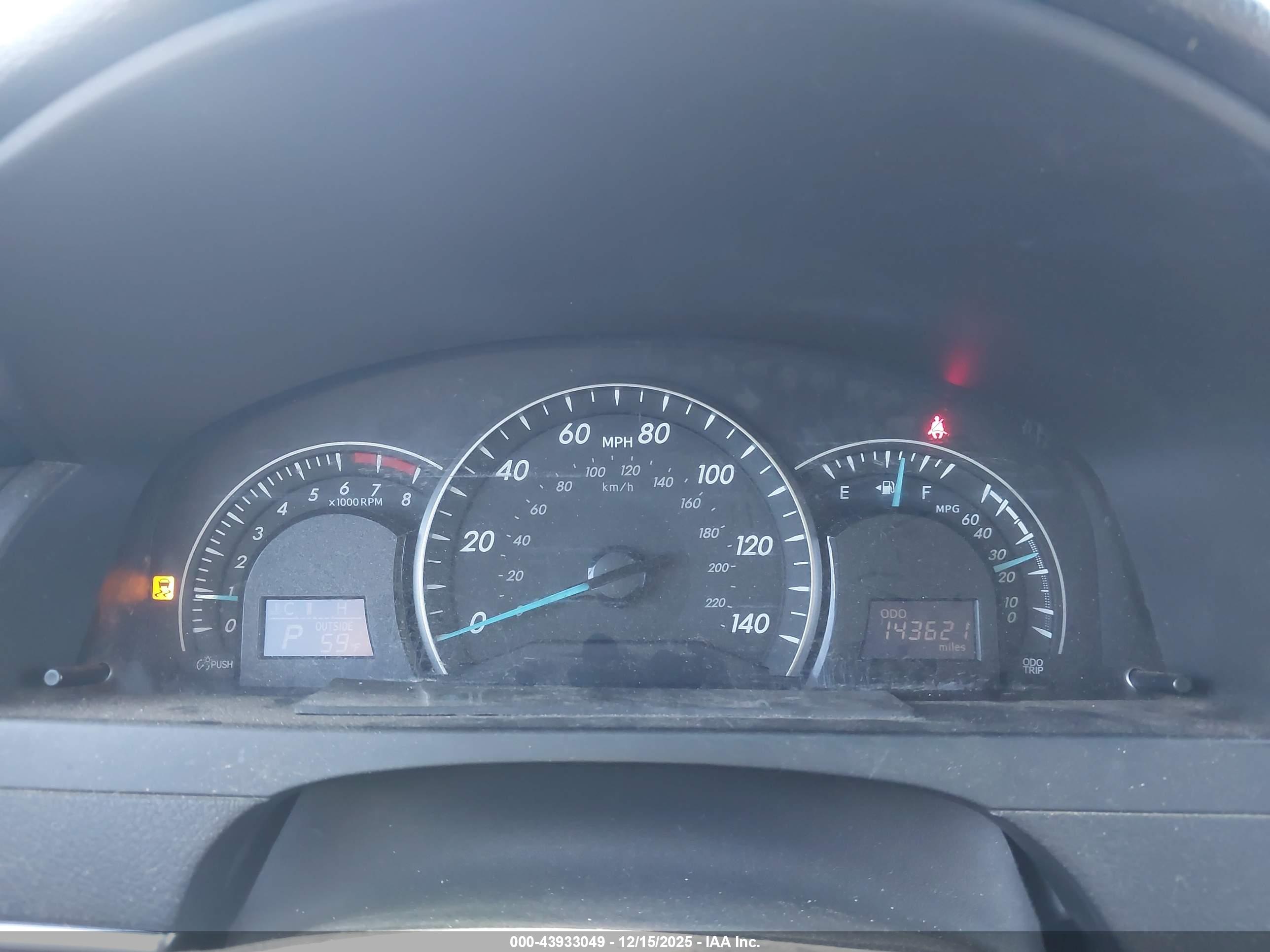 TOYOTA CAMRY image 7
