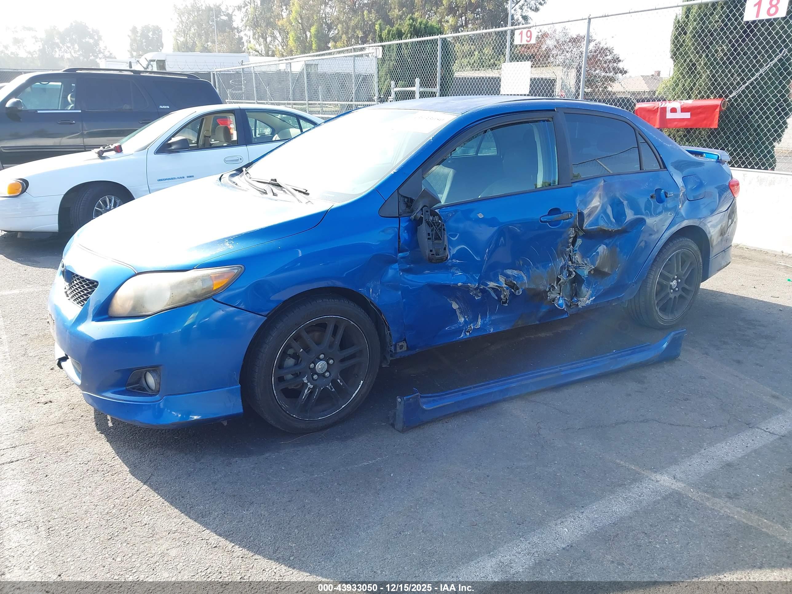 TOYOTA COROLLA image 2