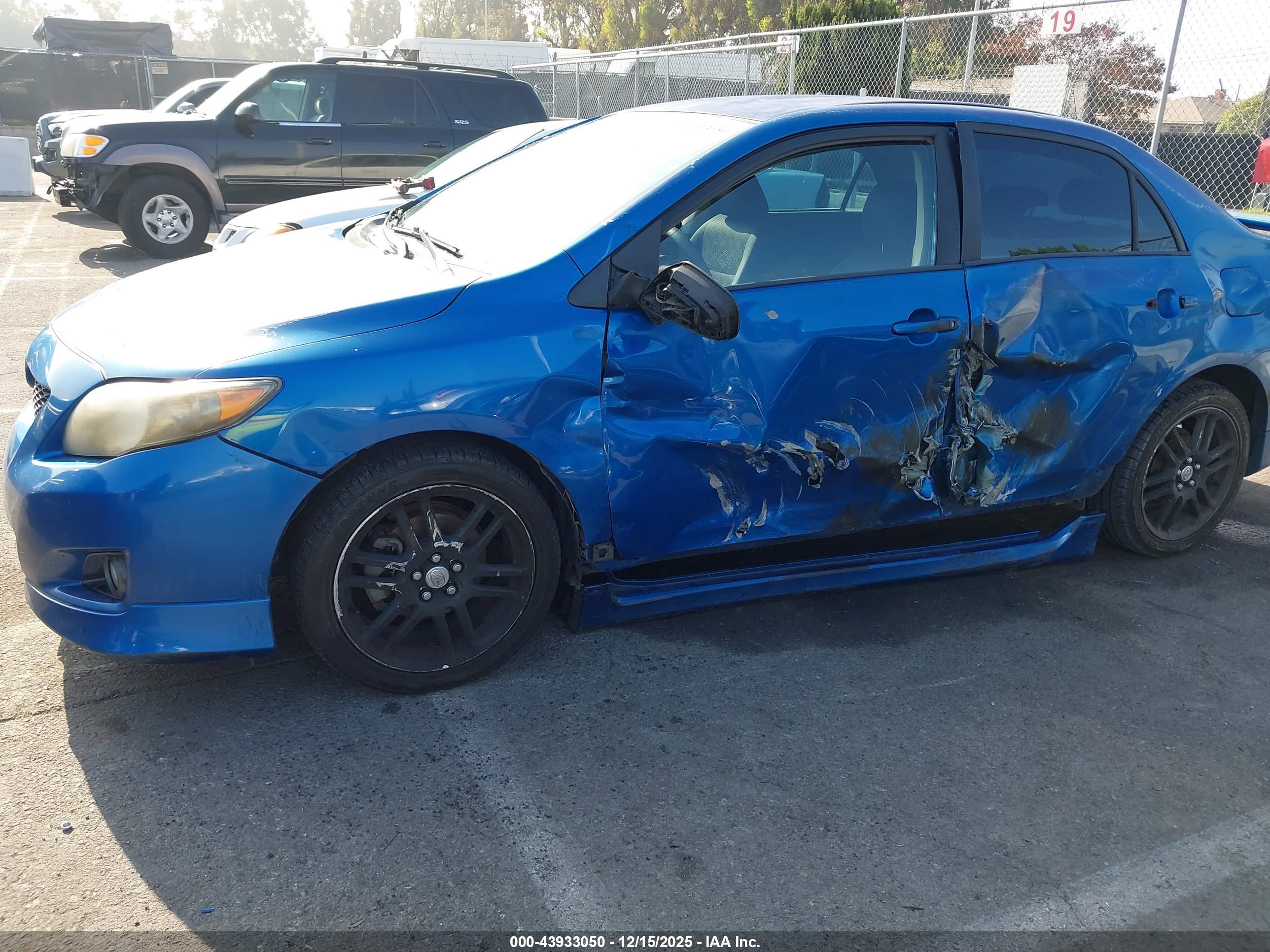 TOYOTA COROLLA image 6