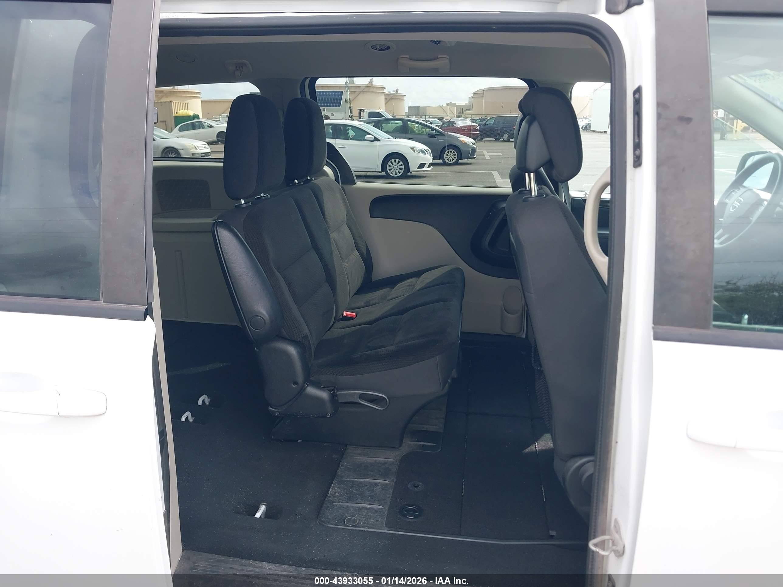 DODGE GRAND image 8