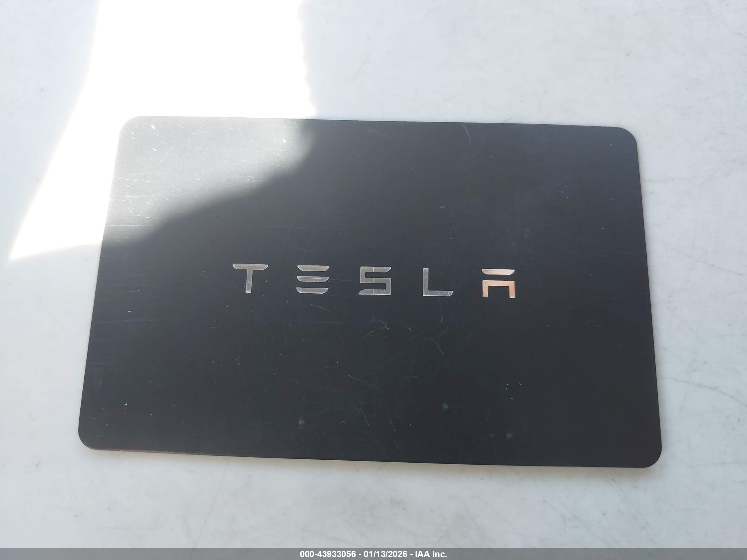 TESLA MODEL image 11