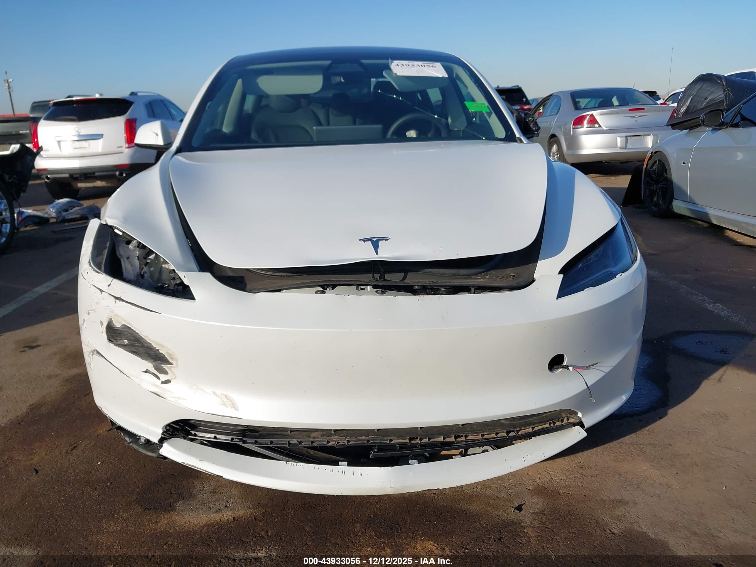 TESLA MODEL image 6