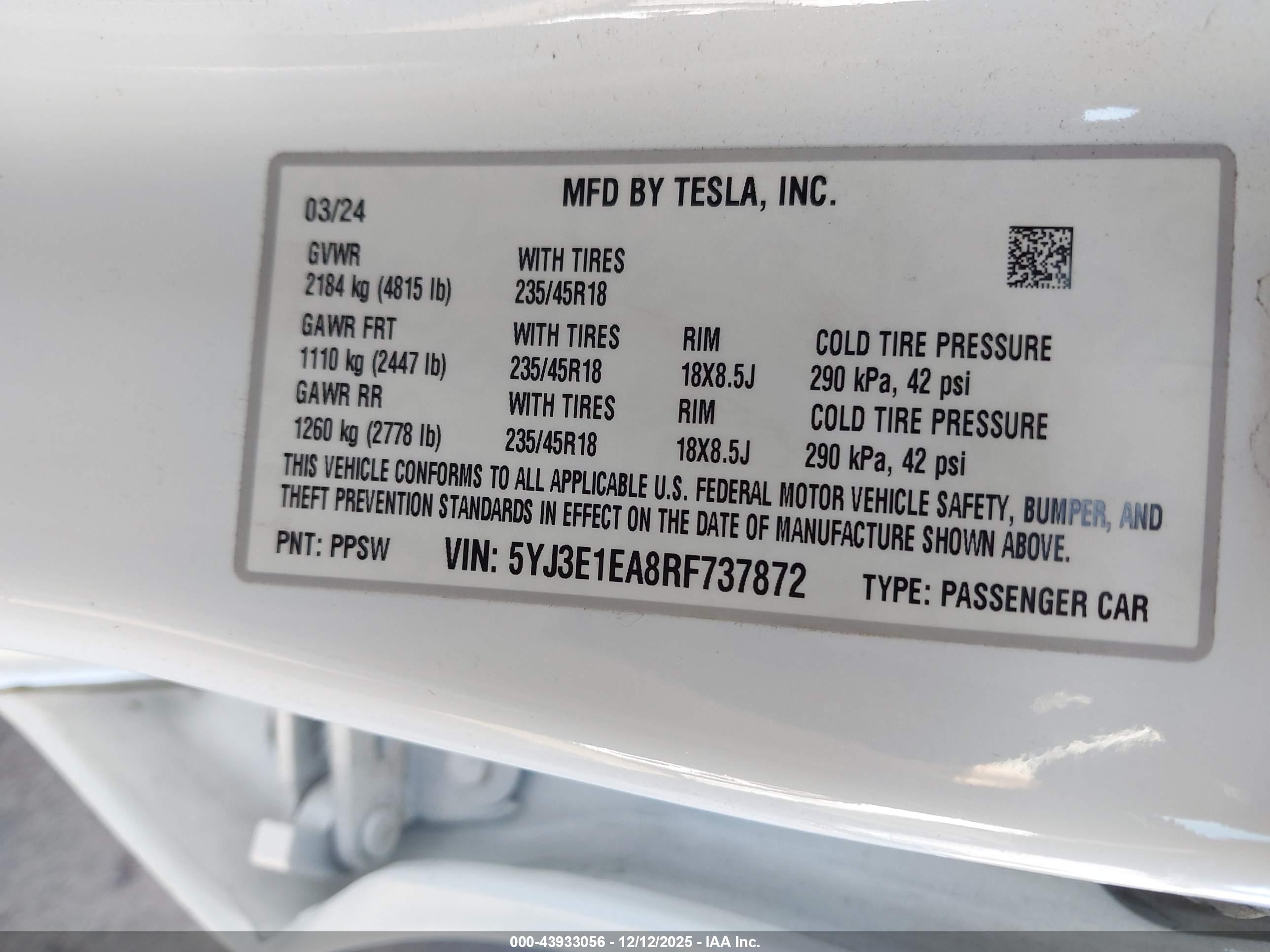TESLA MODEL image 9