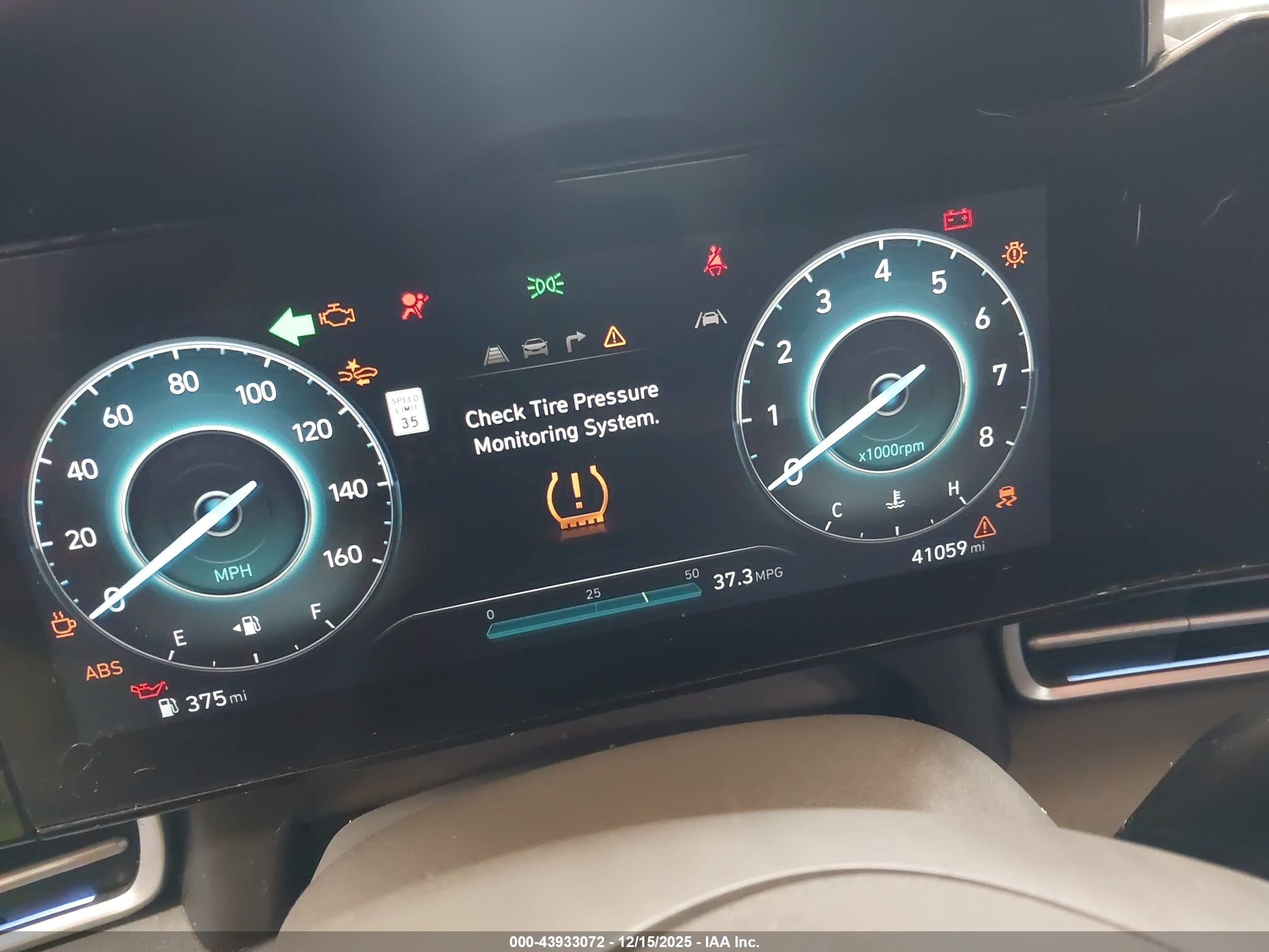 HYUNDAI ELANTRA image 7