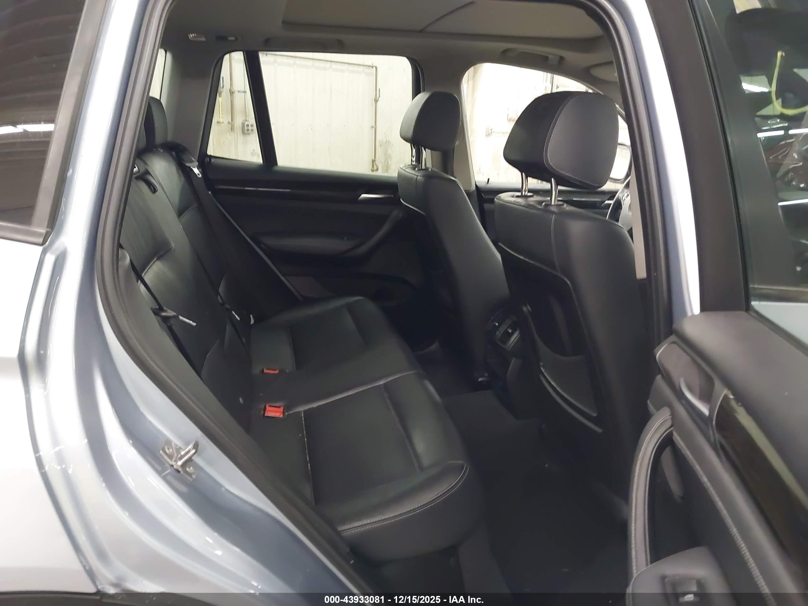 BMW X3 image 8