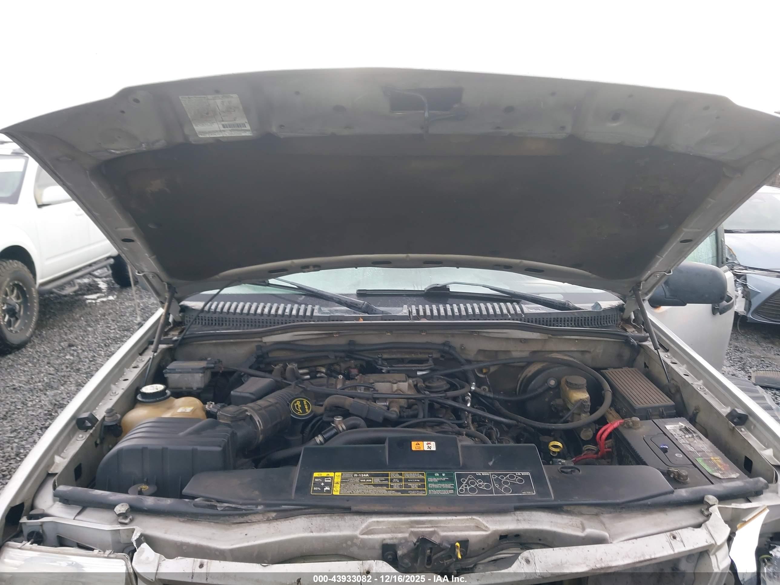 FORD EXPLORER image 10