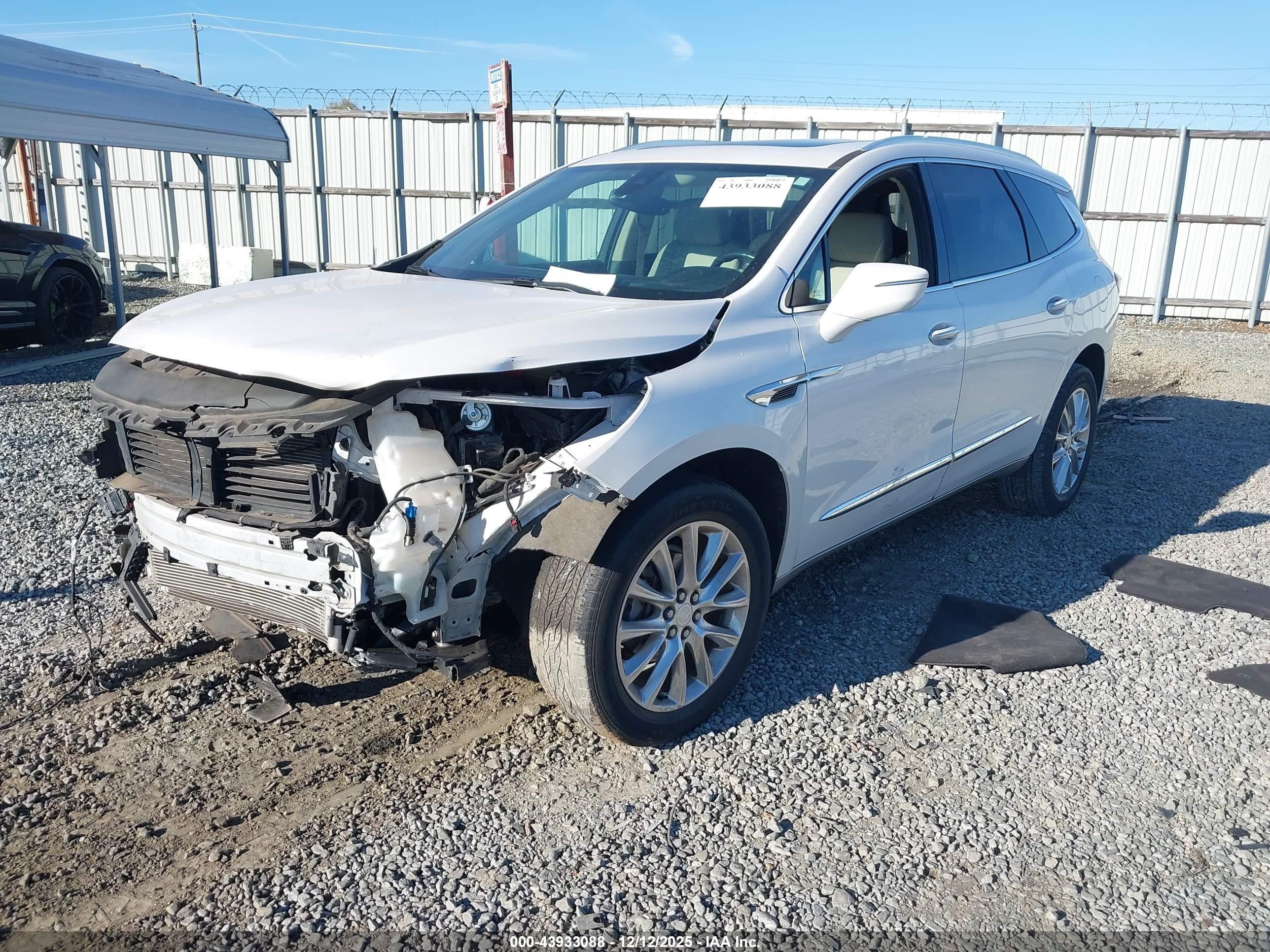 BUICK ENCLAVE image 2