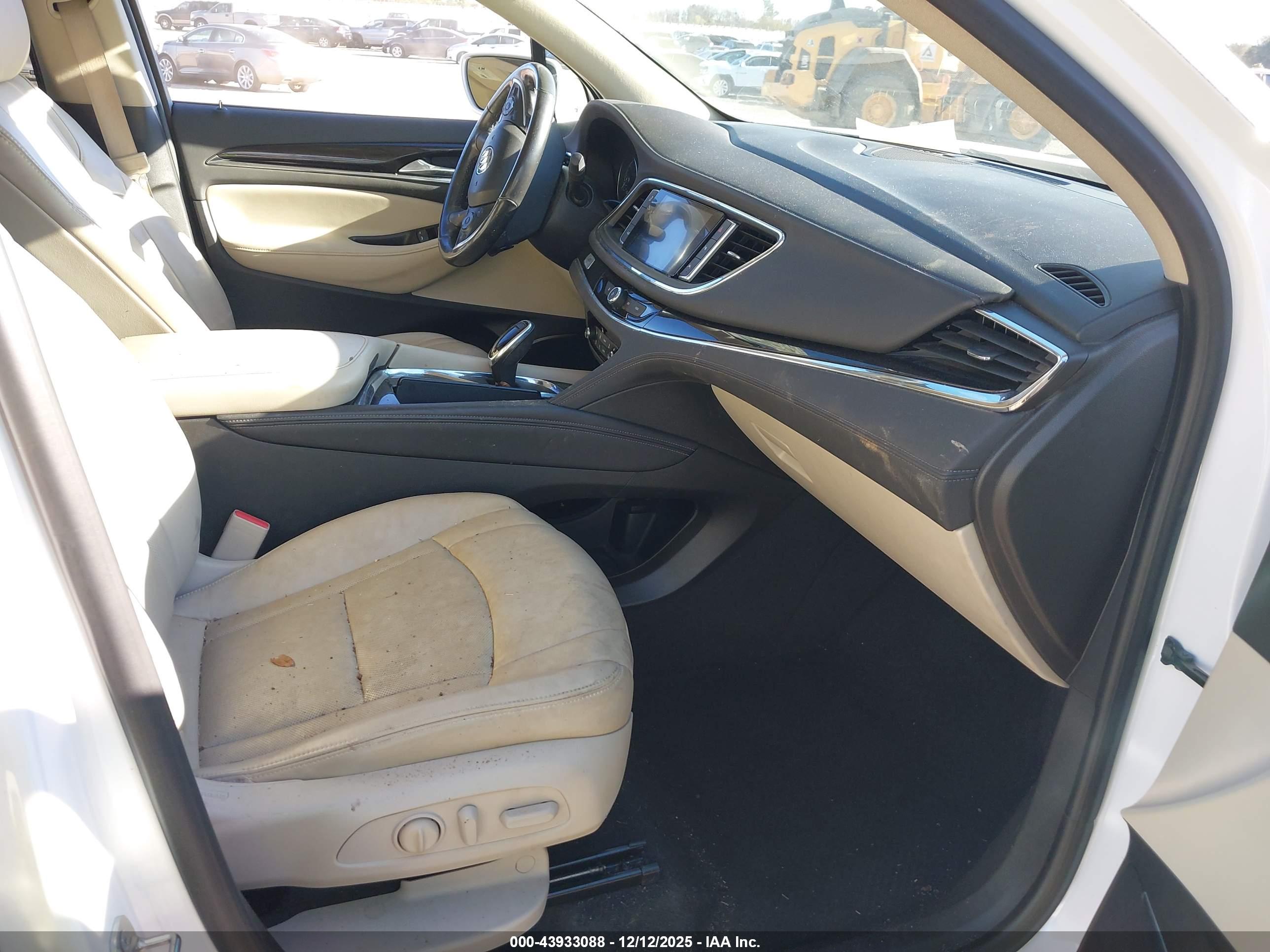 BUICK ENCLAVE image 5