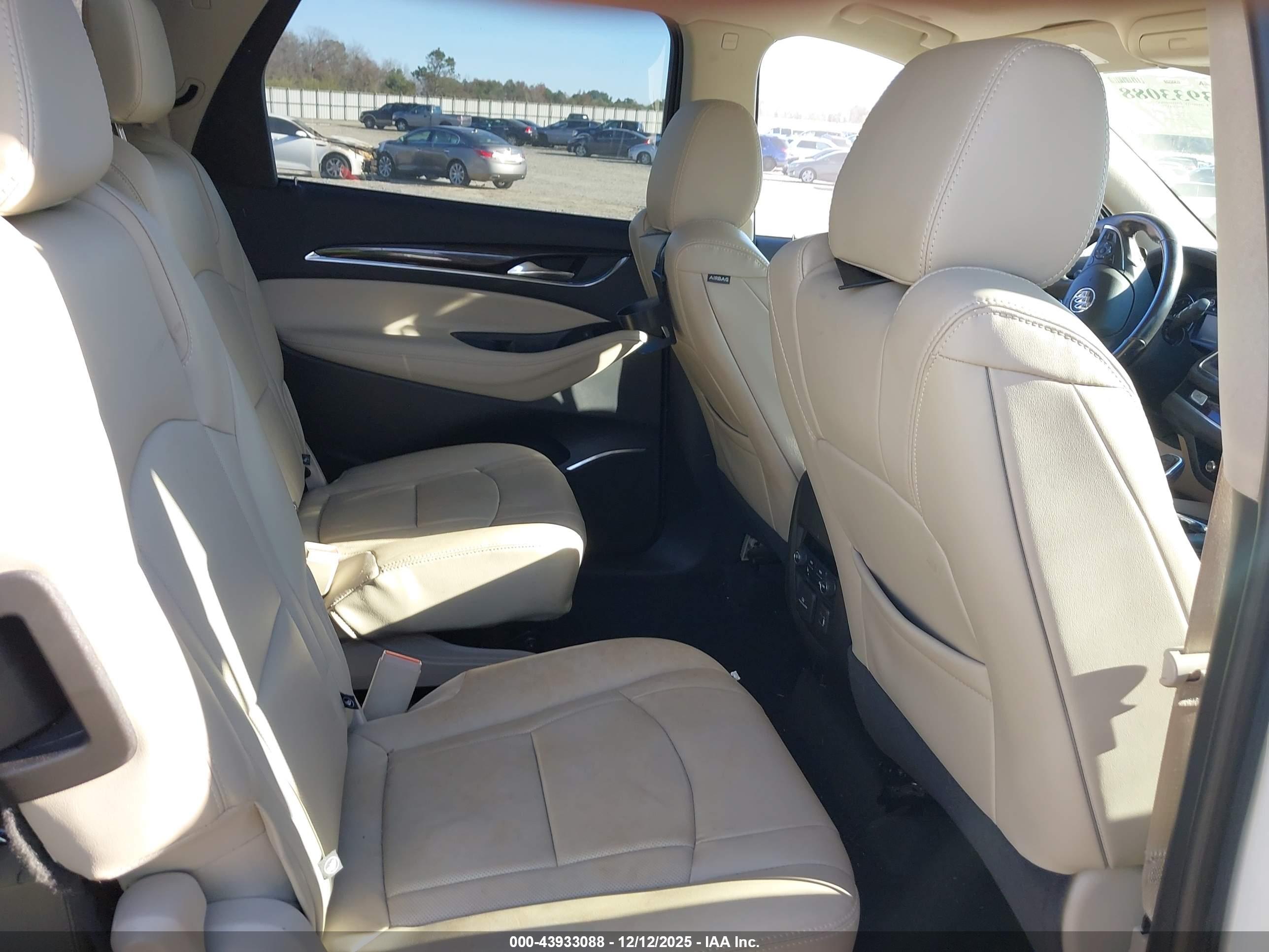 BUICK ENCLAVE image 8