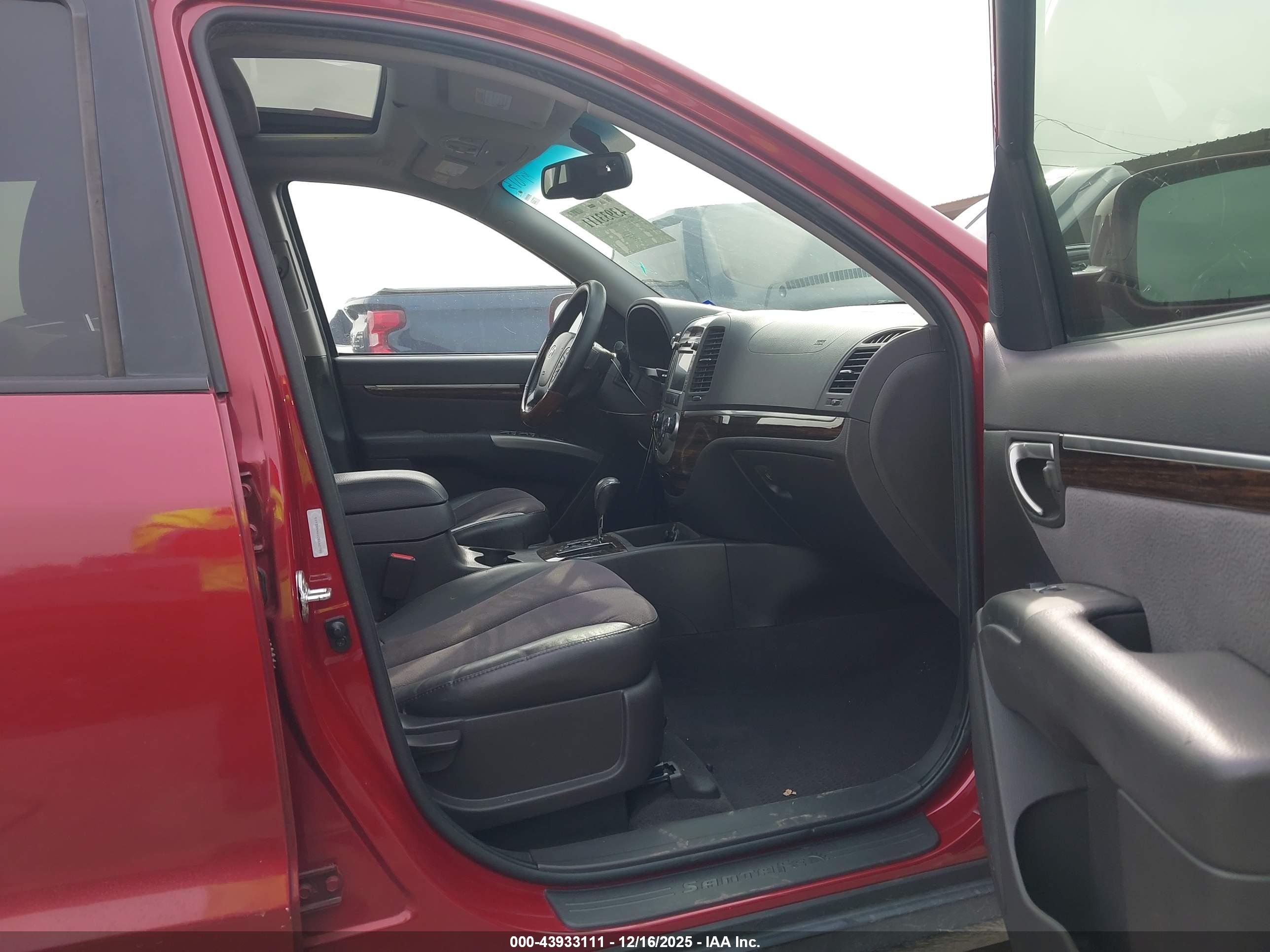 HYUNDAI SANTA image 5
