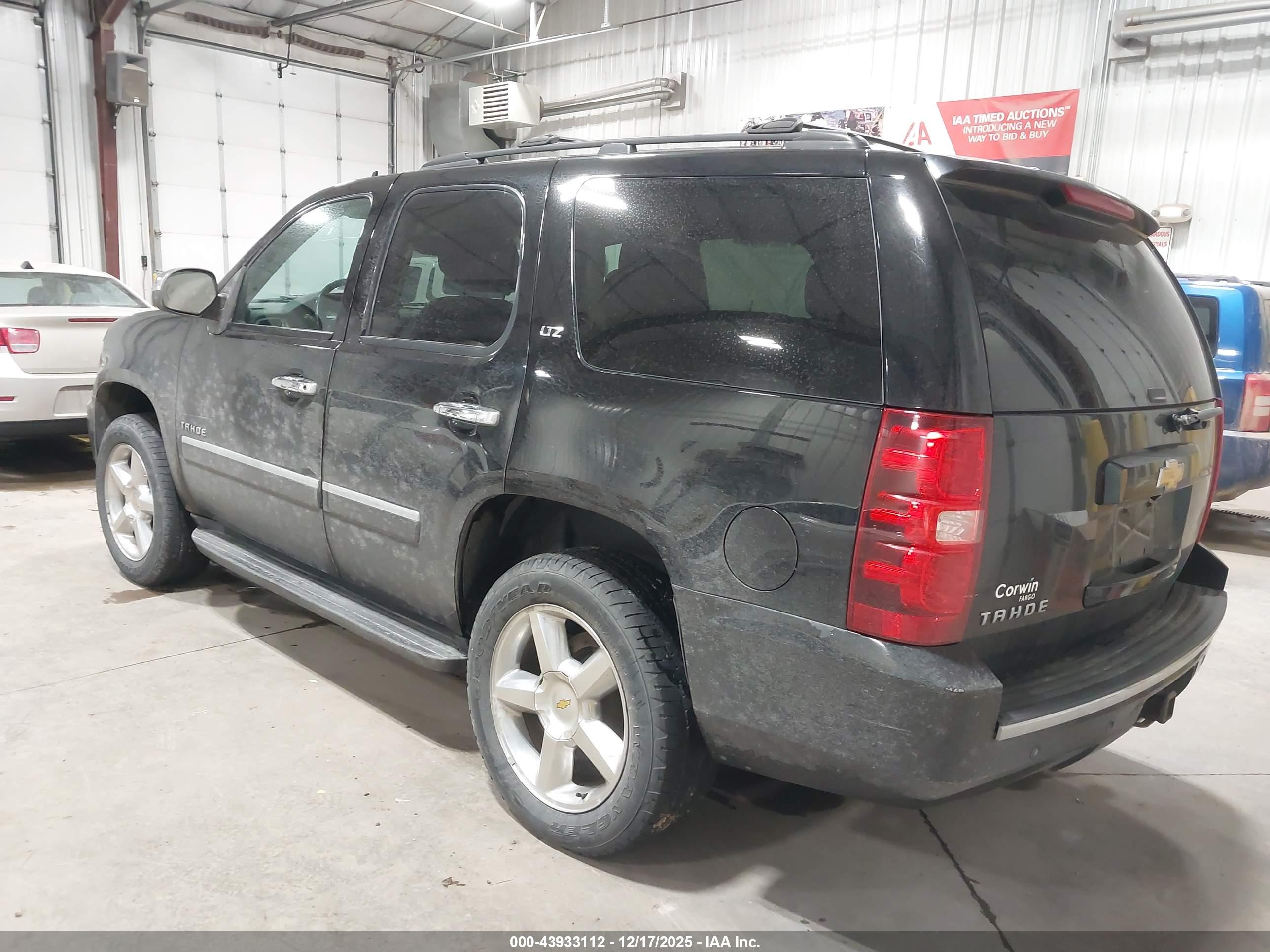 CHEVROLET TAHOE image 3