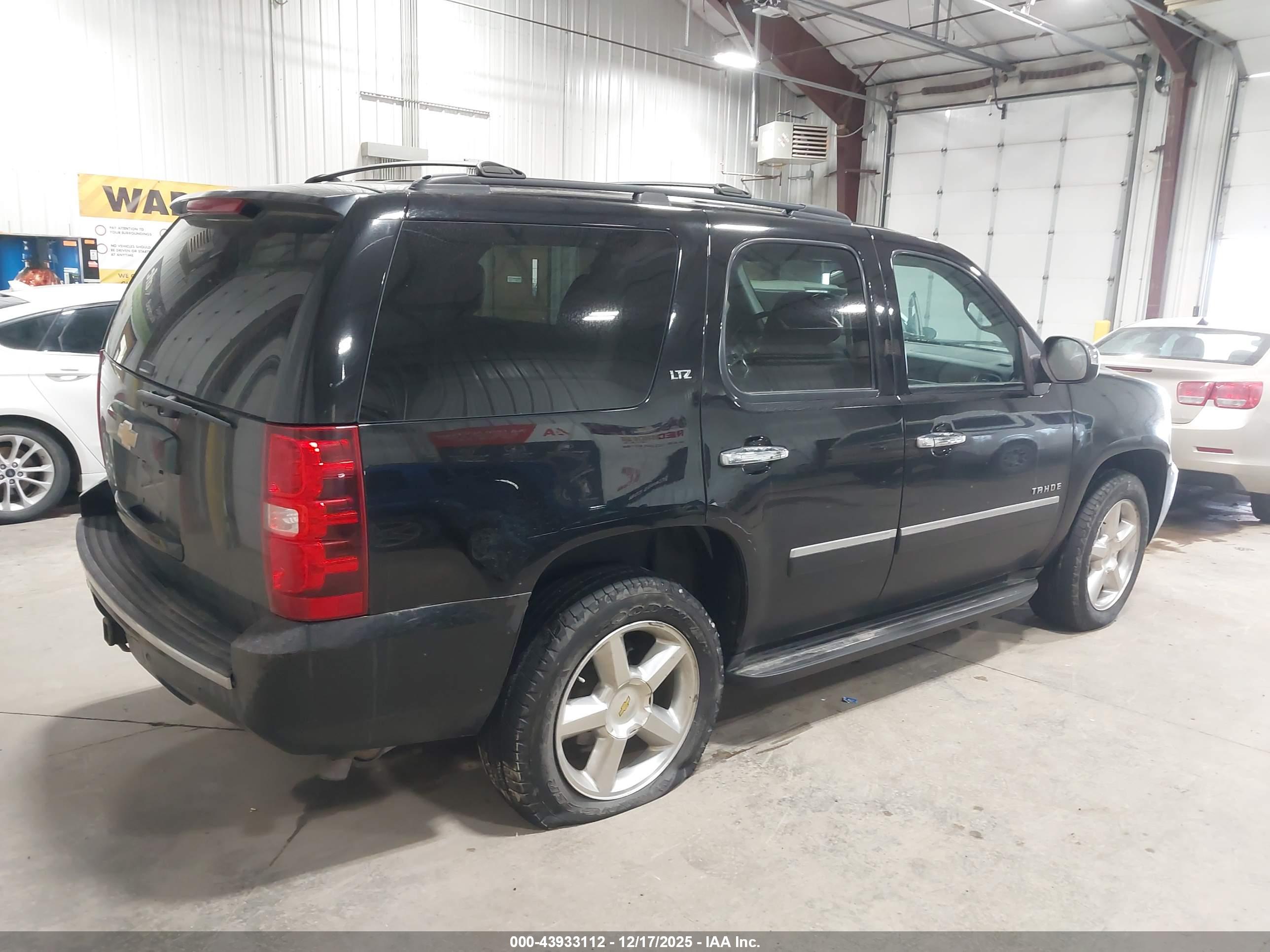 CHEVROLET TAHOE image 4