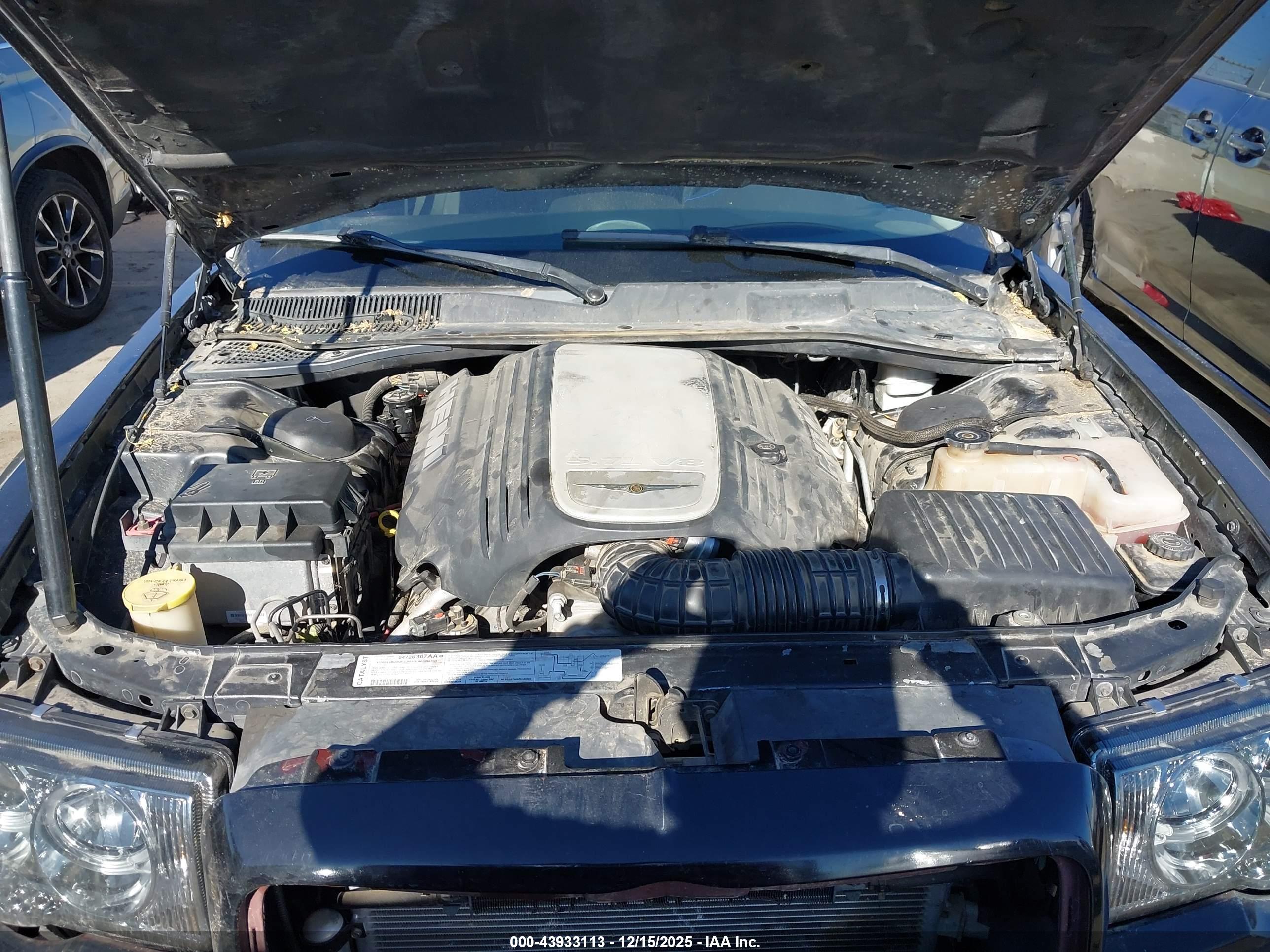 CHRYSLER 300C image 10