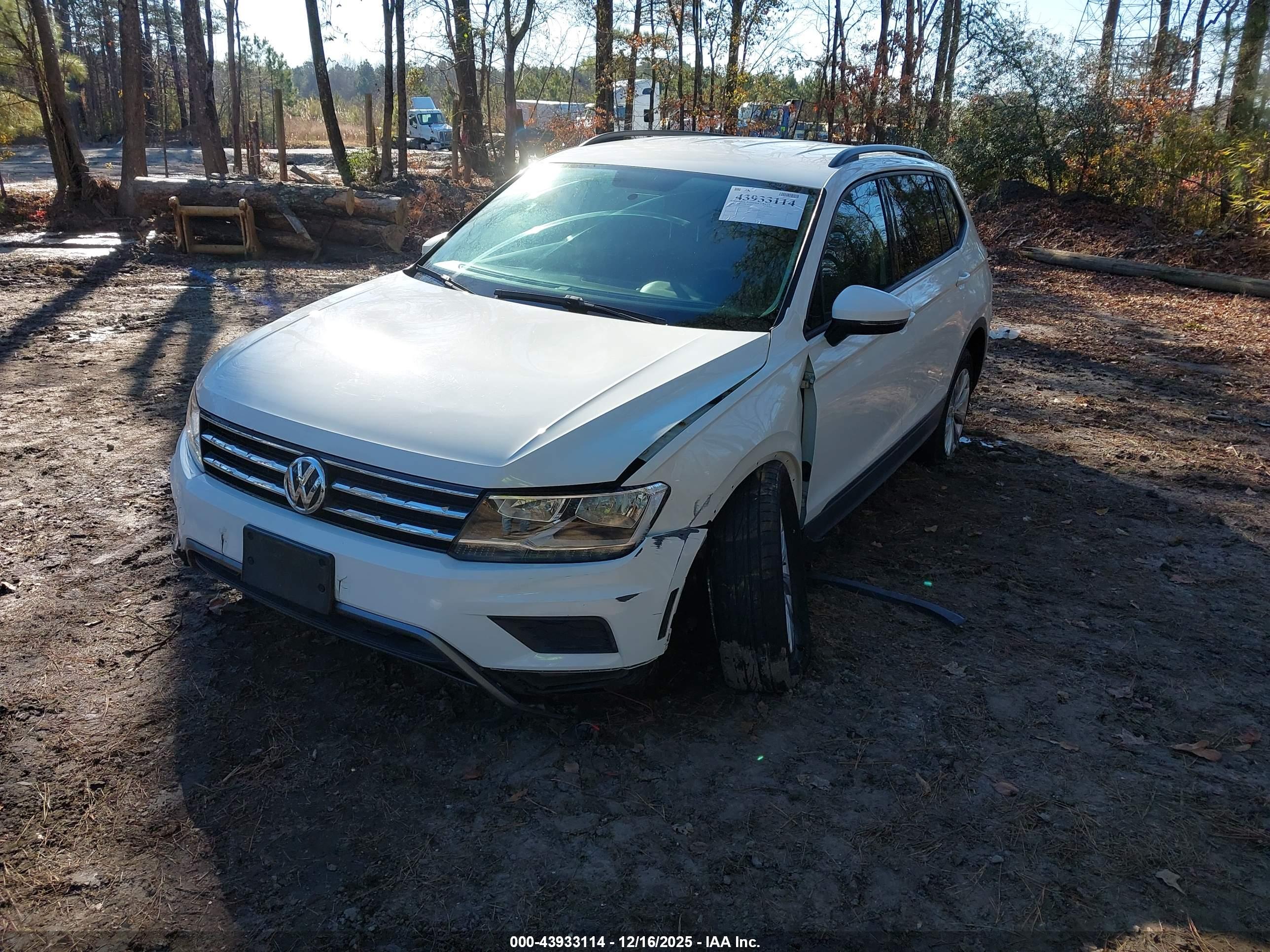 VOLKSWAGEN TIGUAN image 6
