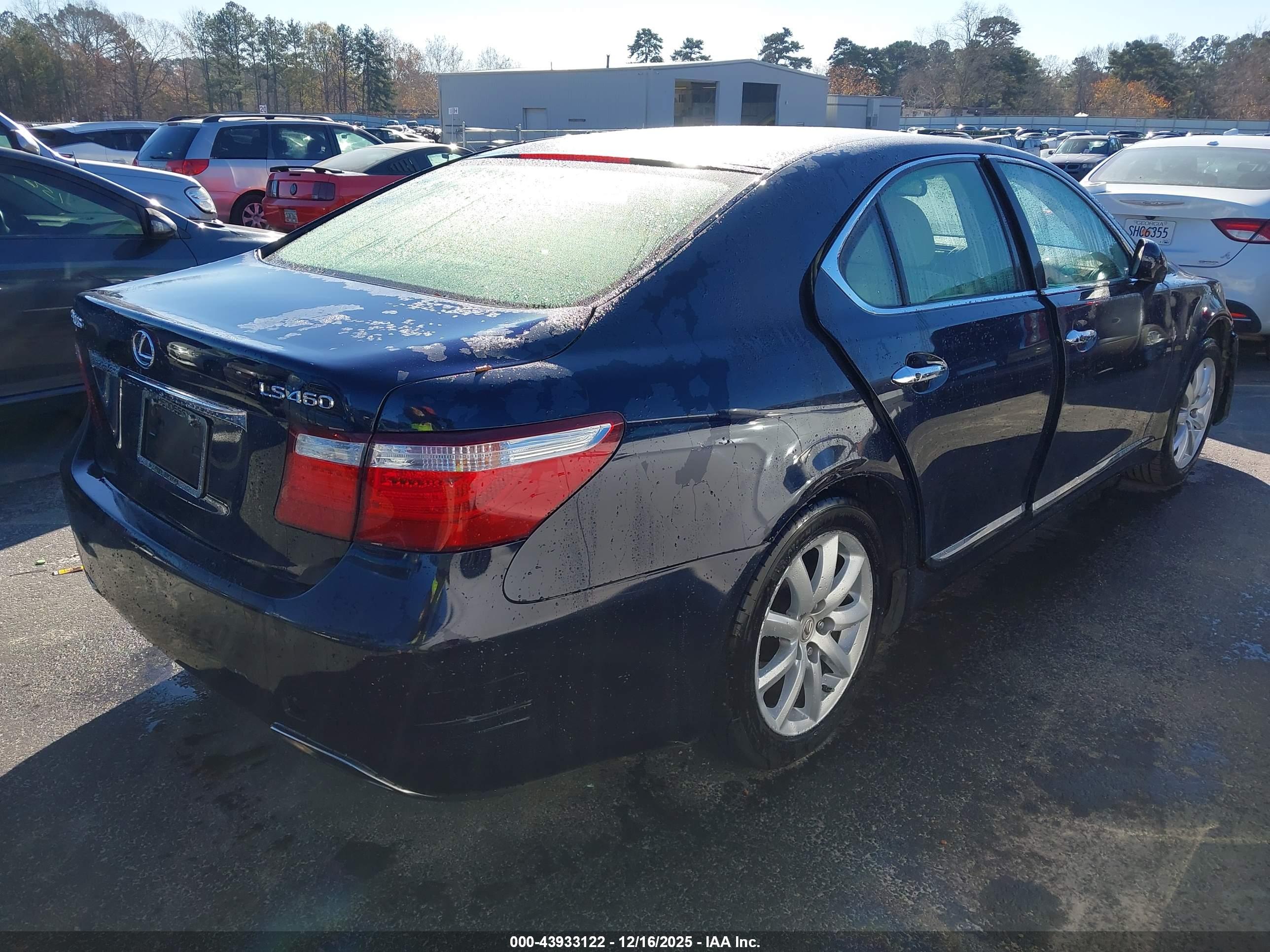 LEXUS LS image 4