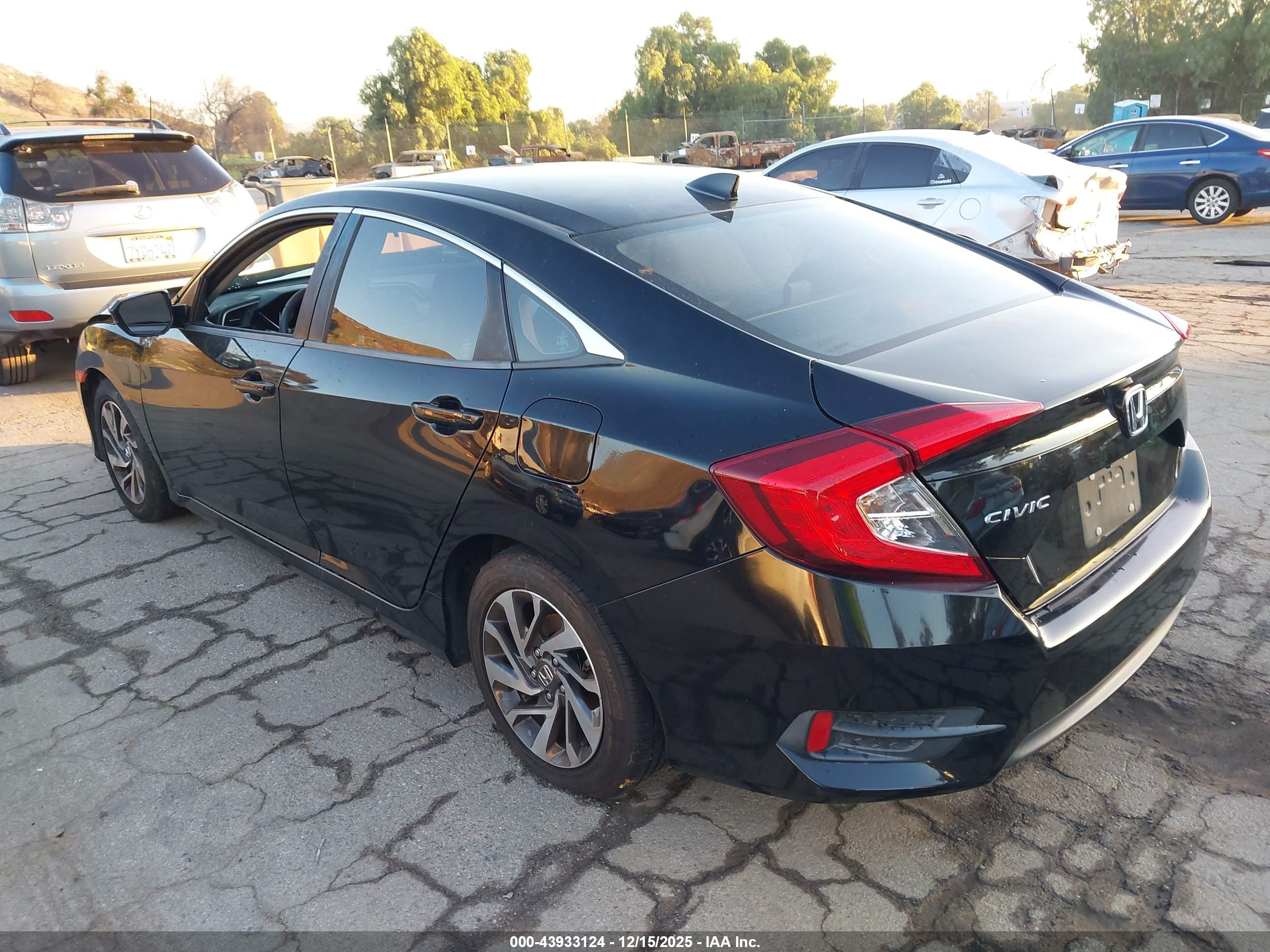 HONDA CIVIC image 3