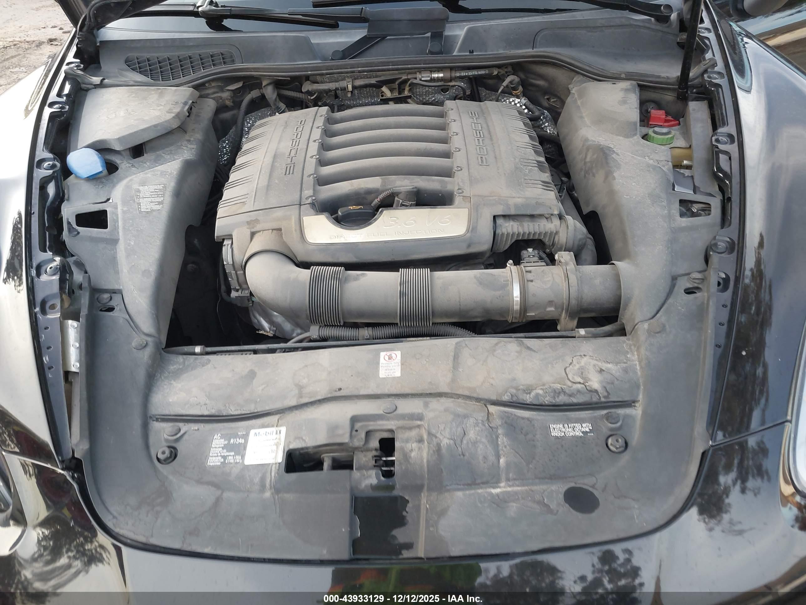 PORSCHE CAYENNE image 10
