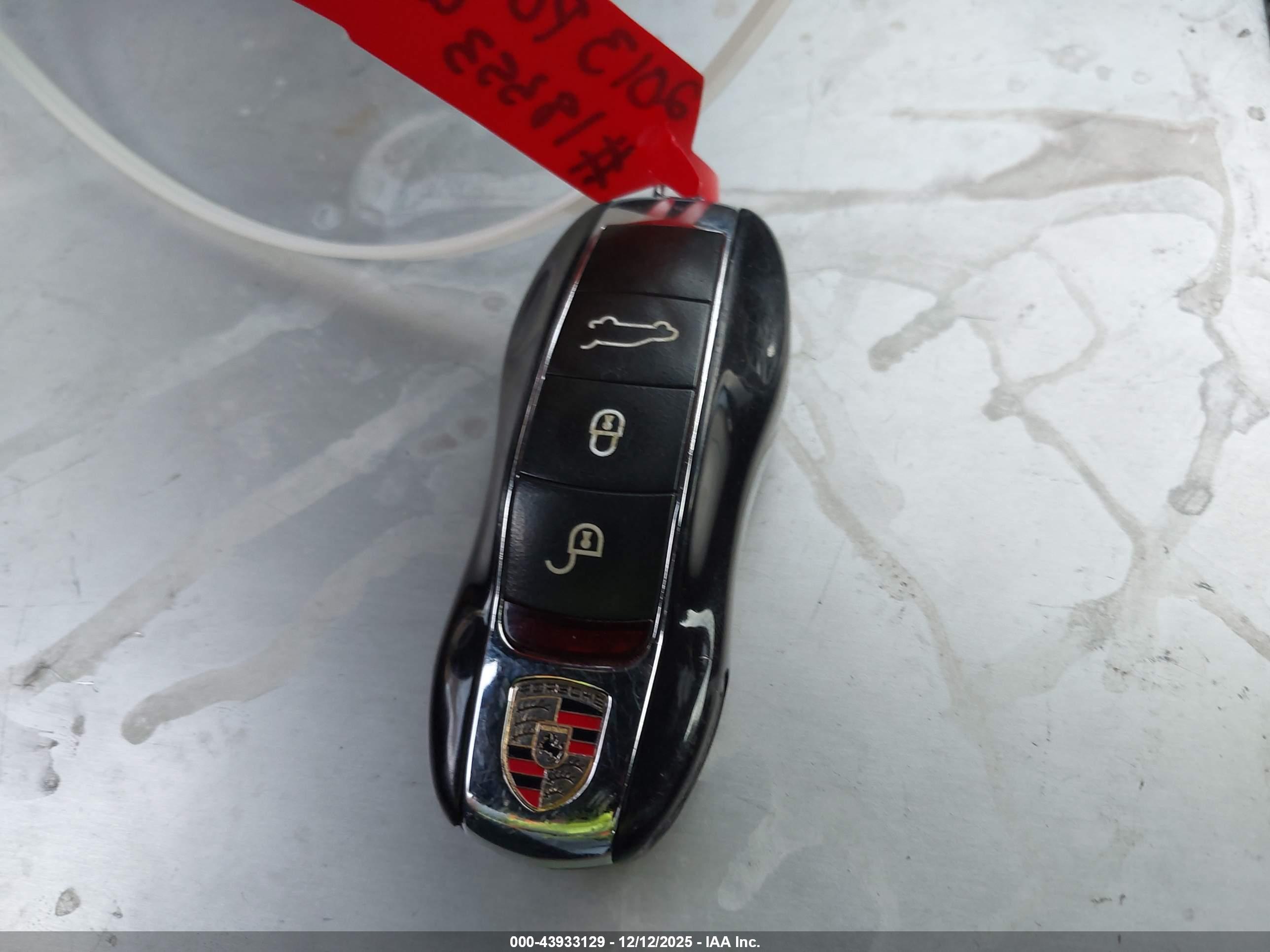 PORSCHE CAYENNE image 11