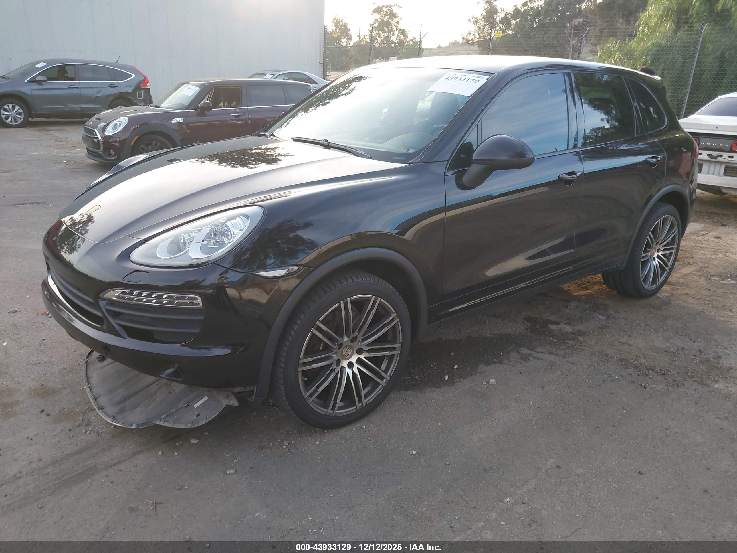 PORSCHE CAYENNE image 2
