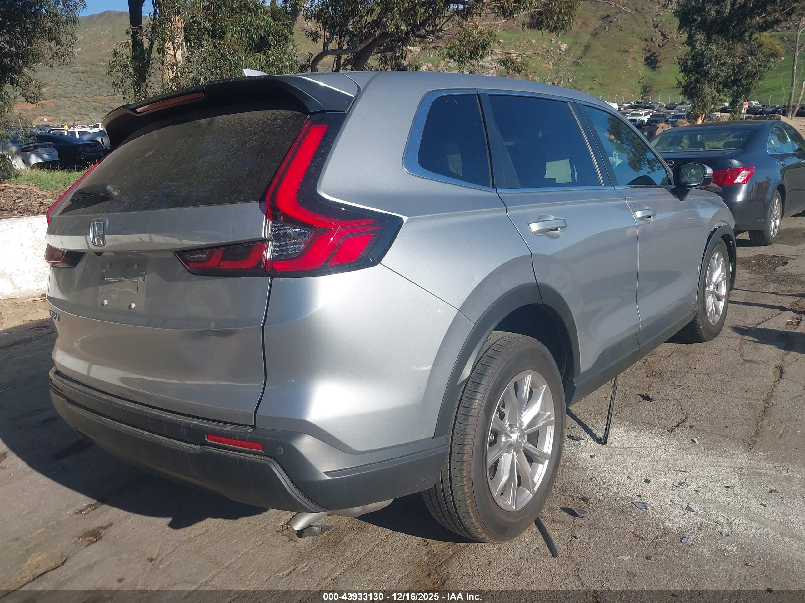 HONDA CR-V image 4