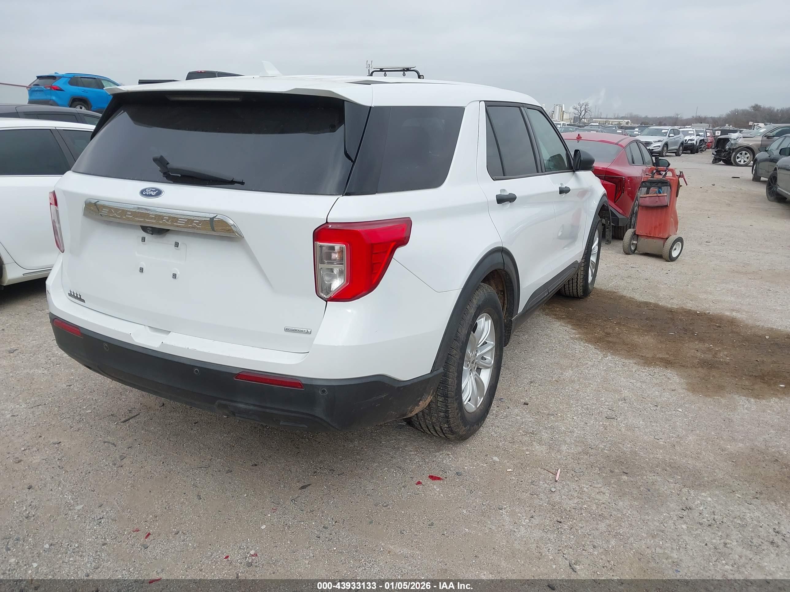 FORD EXPLORER image 4