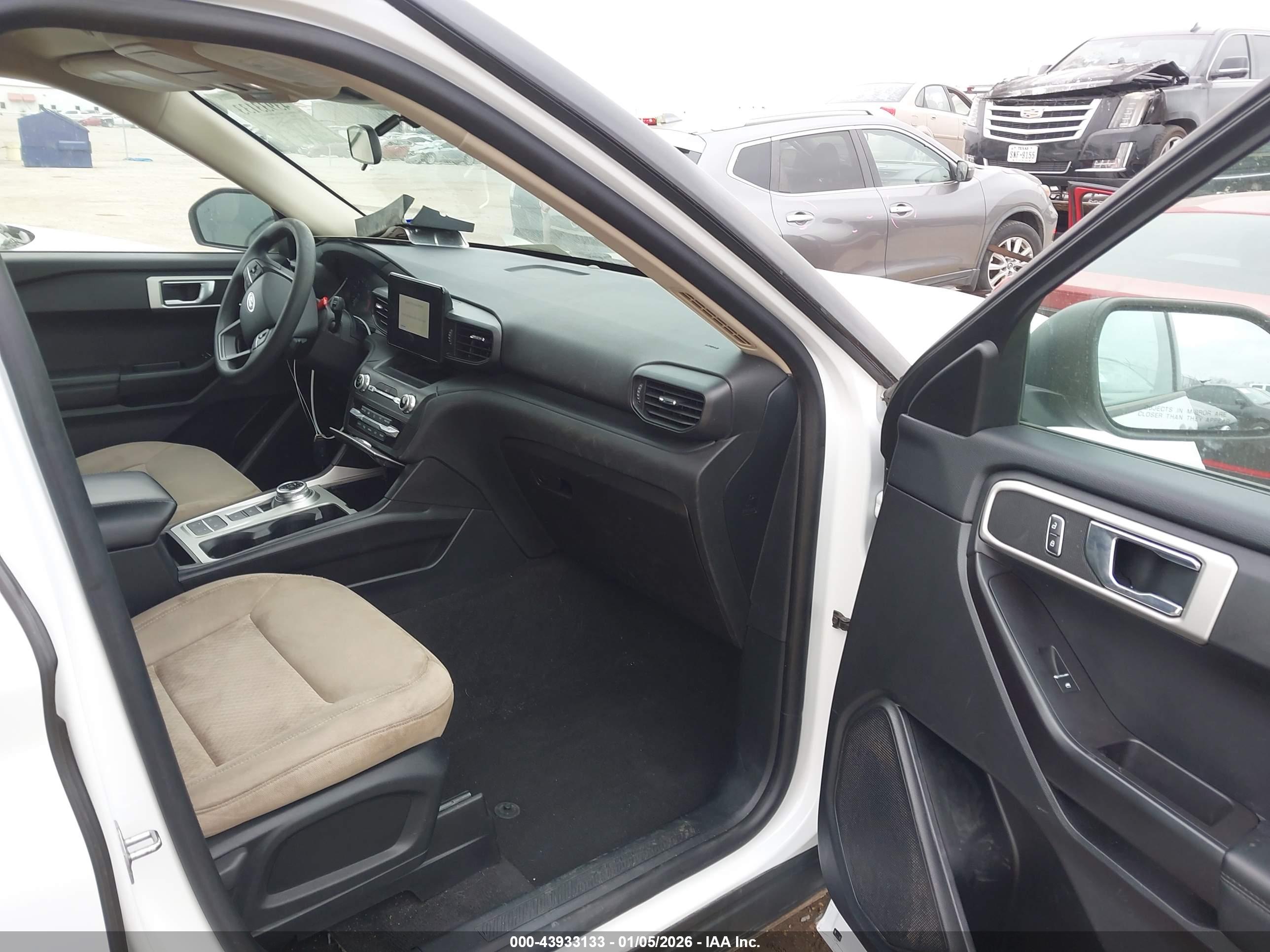 FORD EXPLORER image 5