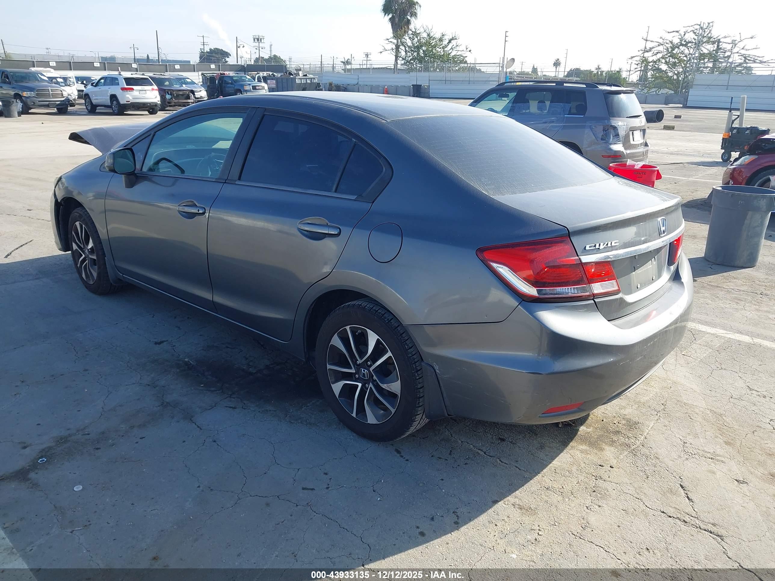 HONDA CIVIC image 3