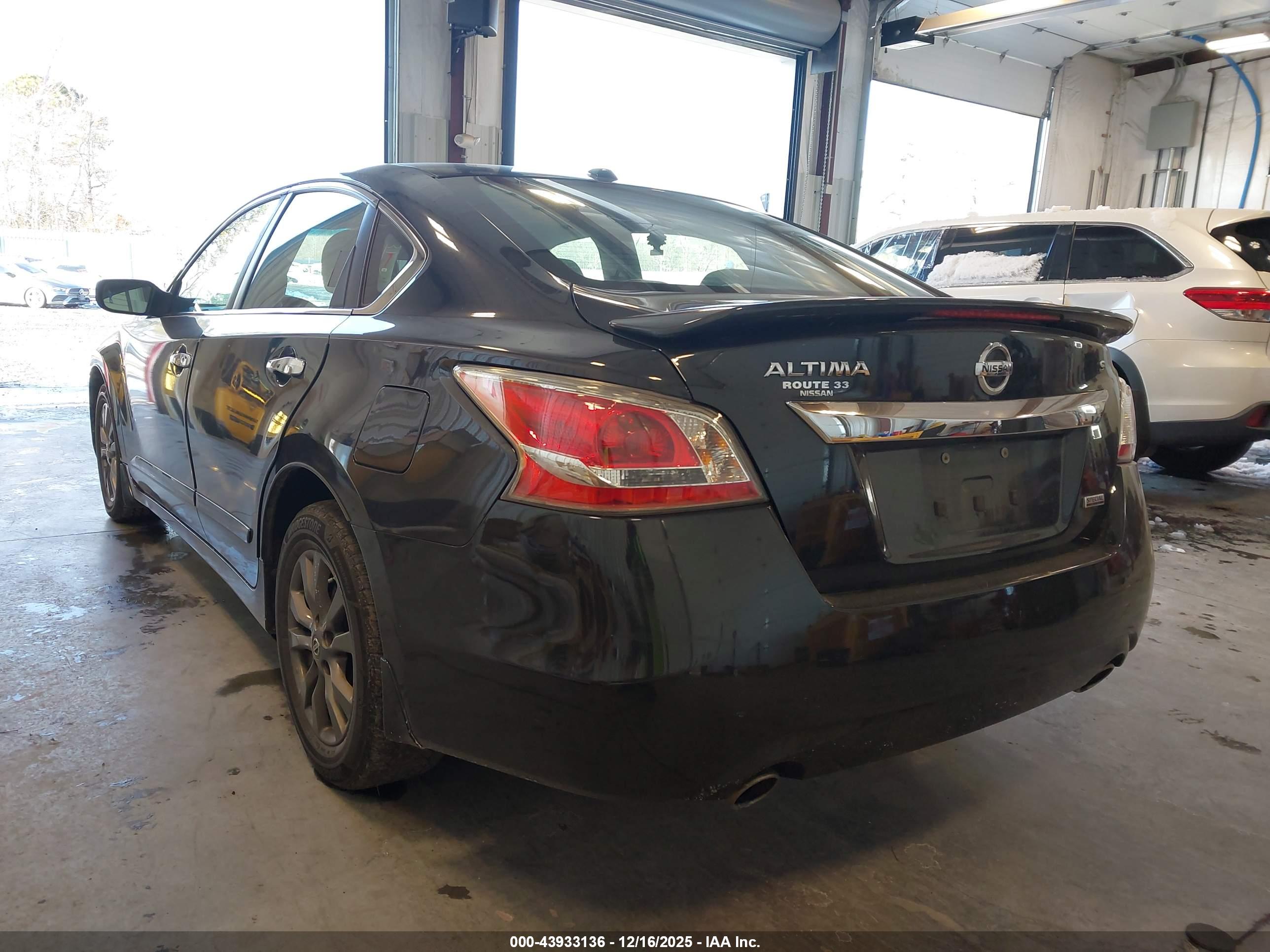 NISSAN ALTIMA image 3