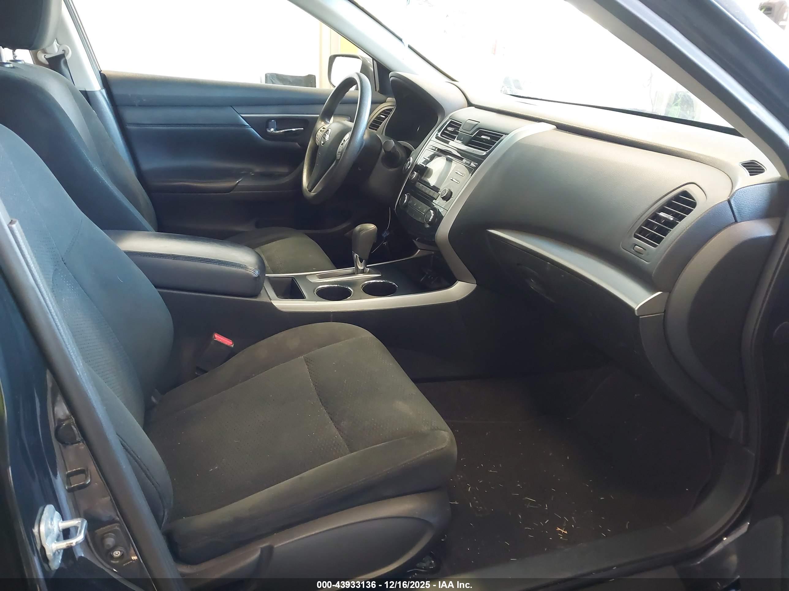 NISSAN ALTIMA image 5