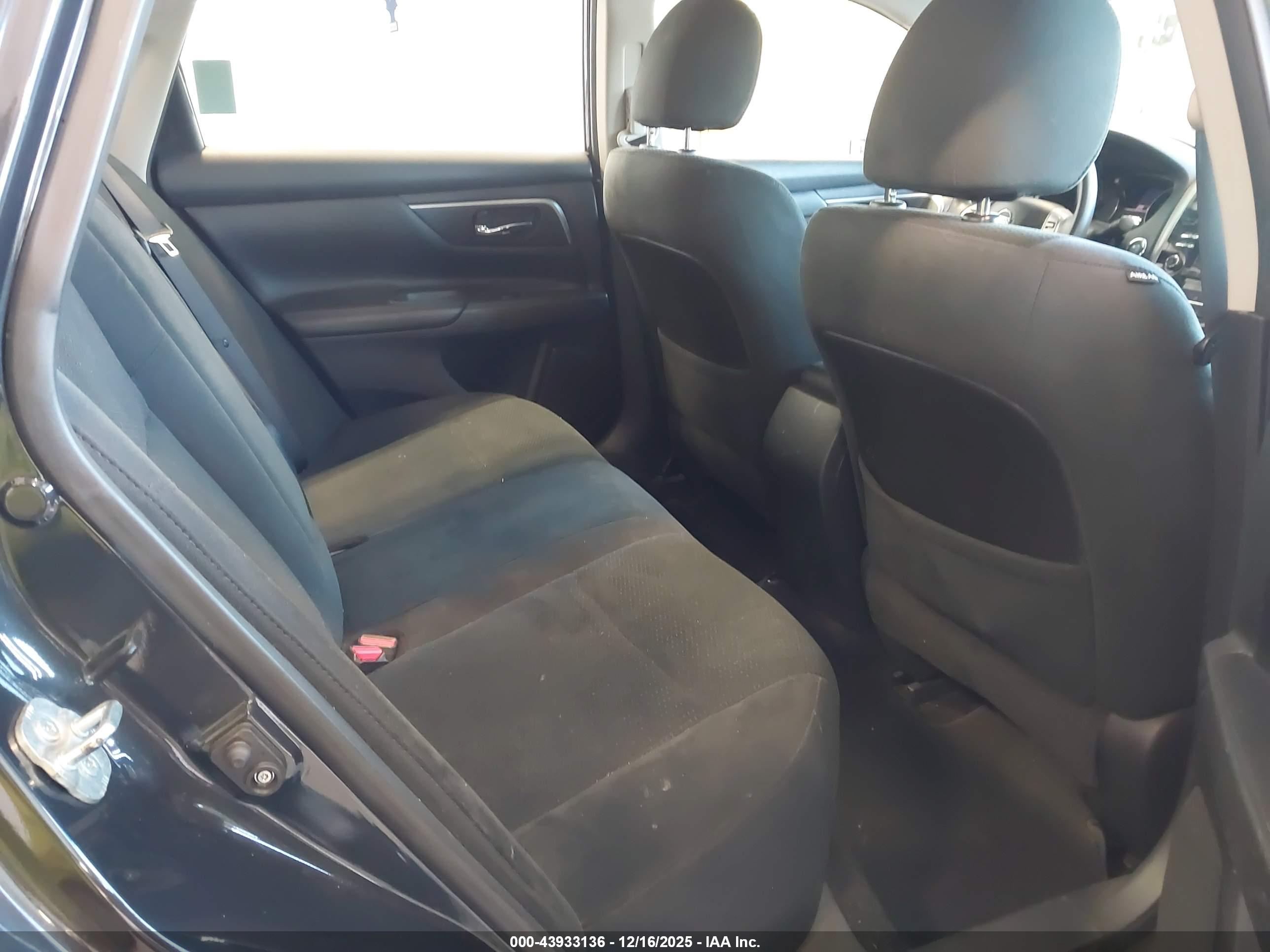 NISSAN ALTIMA image 8