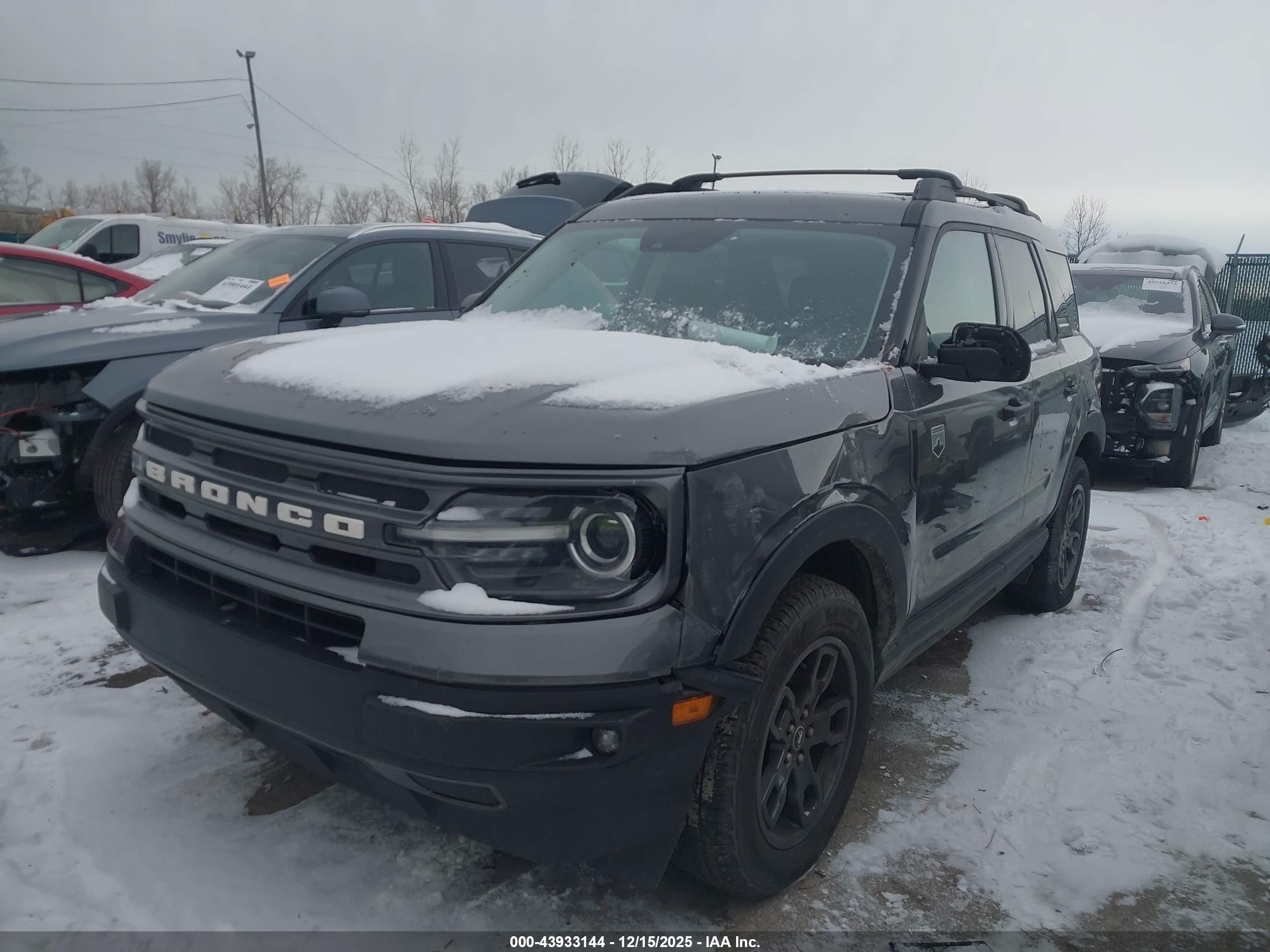 FORD BRONCO image 2