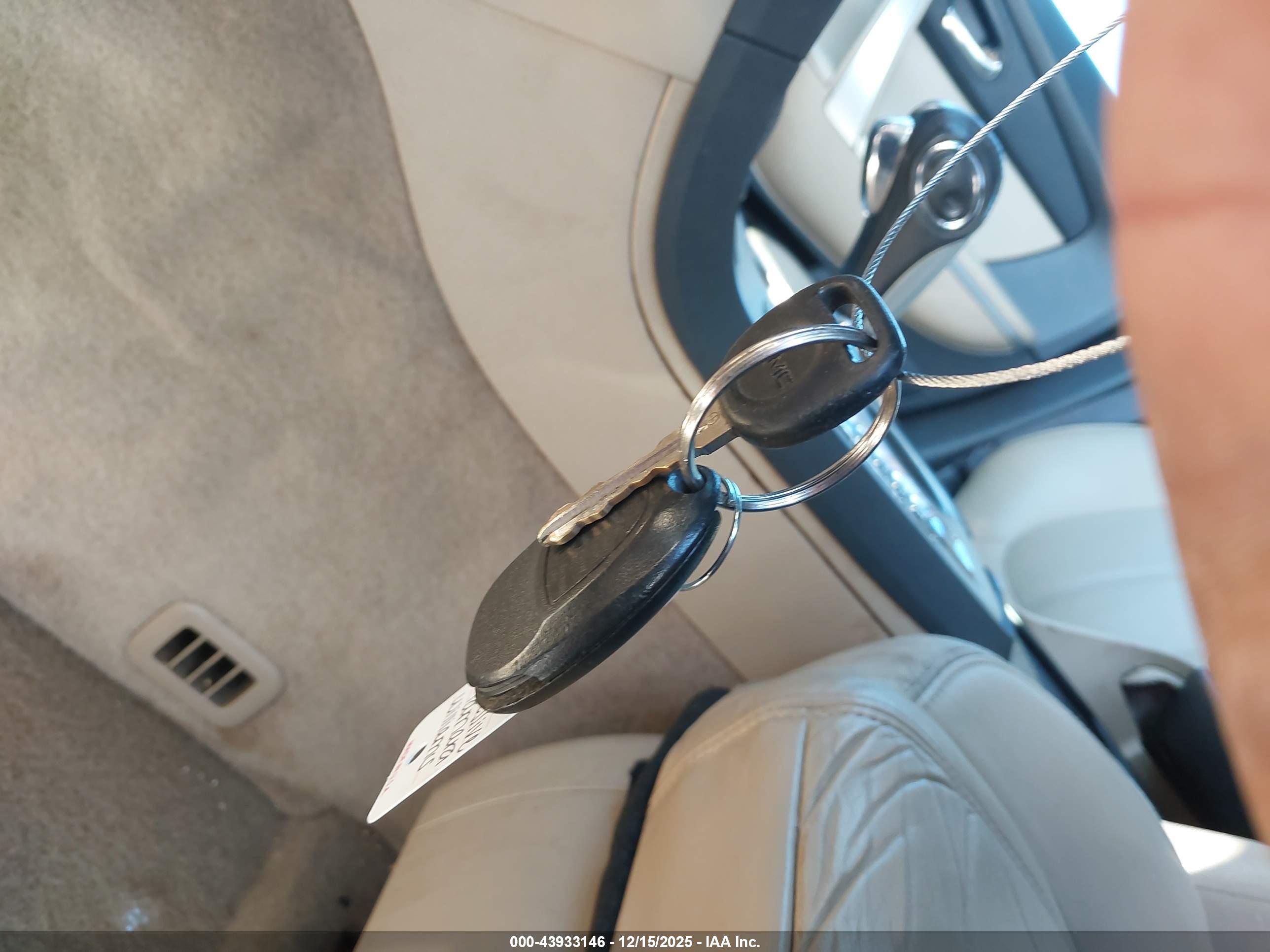 GMC ACADIA image 11