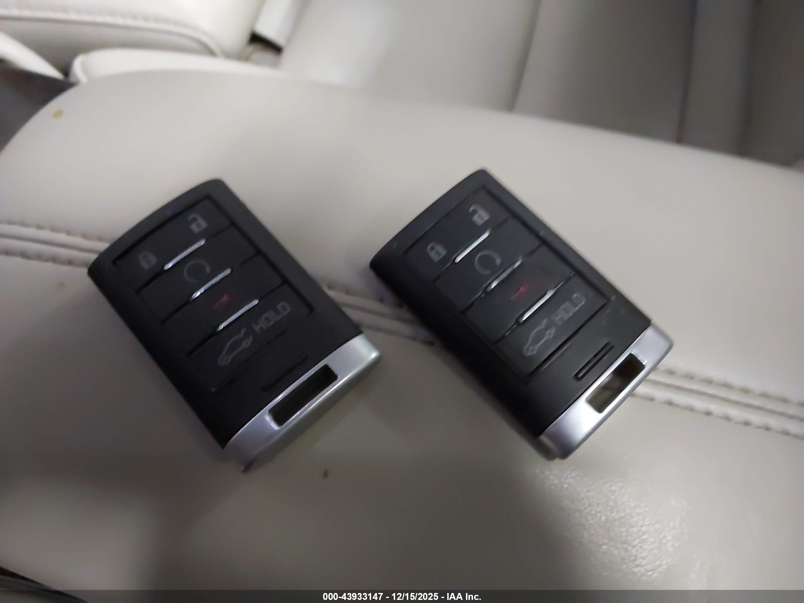CADILLAC XTS image 11