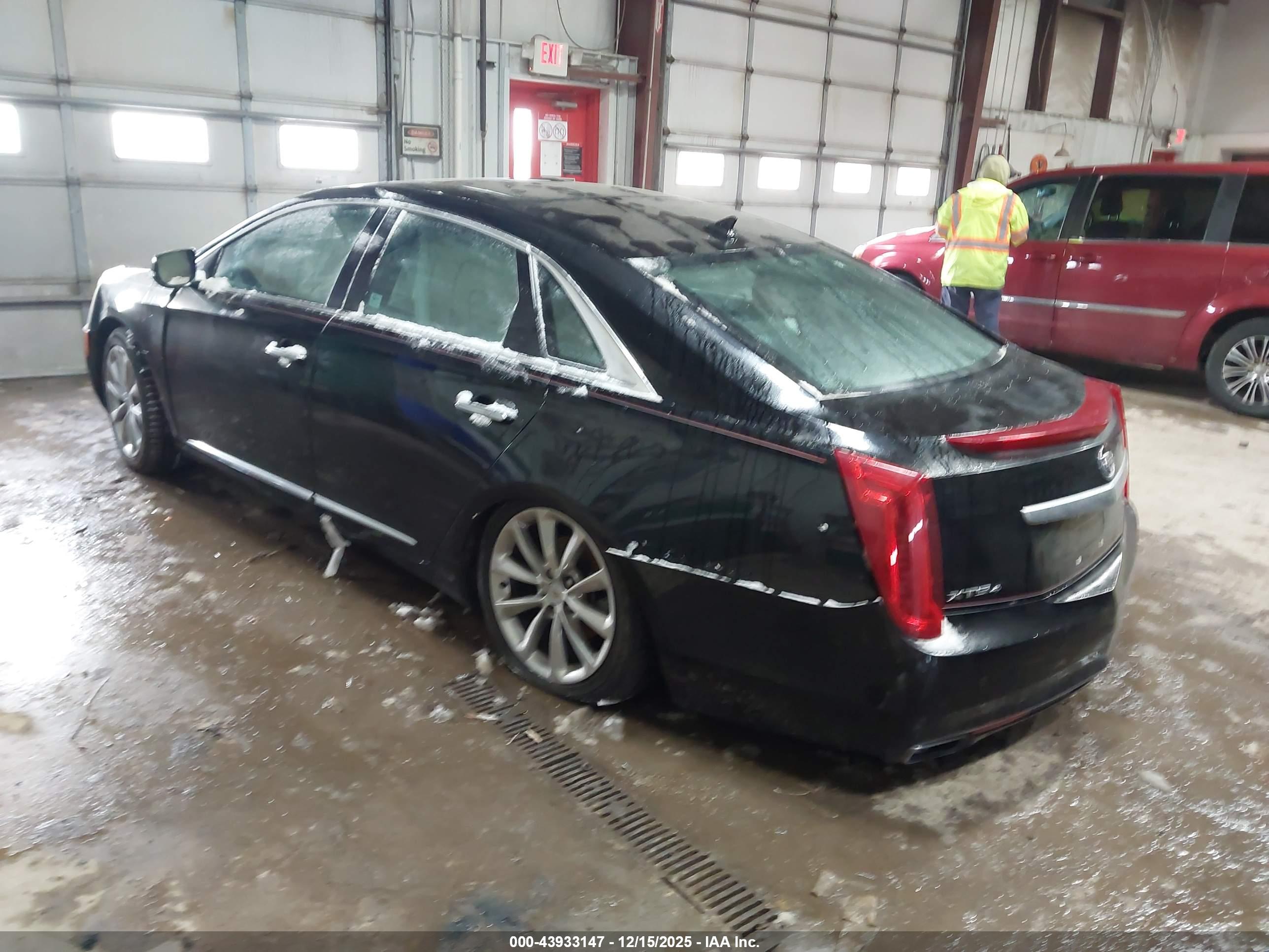 CADILLAC XTS image 3