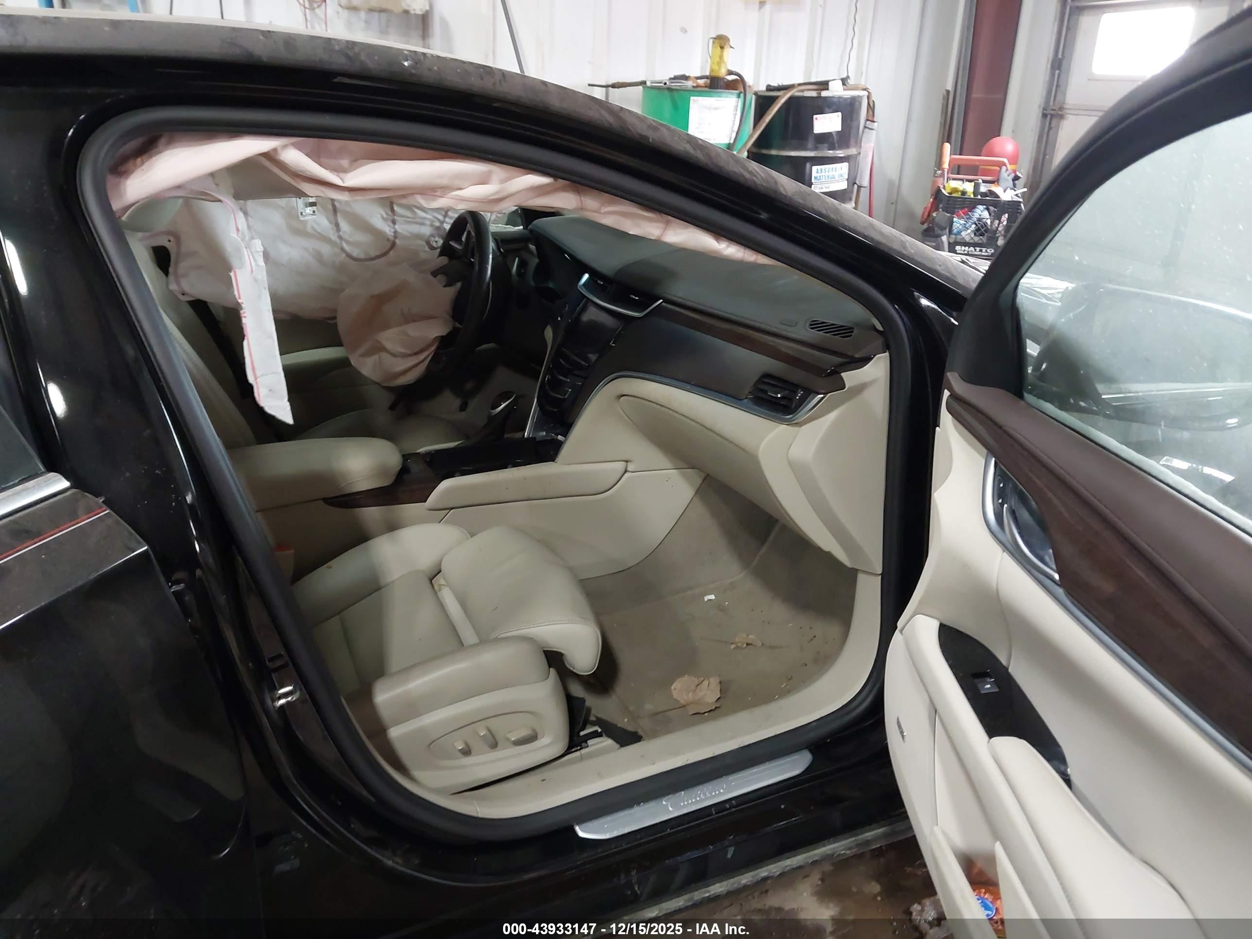 CADILLAC XTS image 5